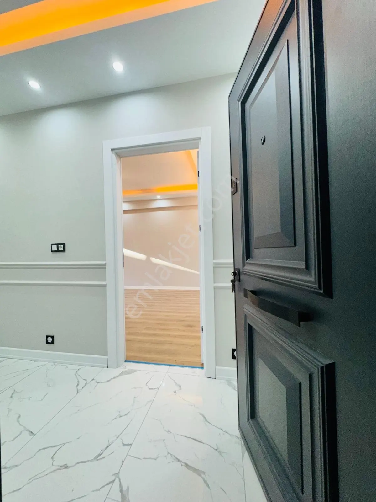 Güven'den Kapaklı'da Cadde Üstünde Yerden Isıtmalı Arakat 2+1 Ev — fotoğraf 23