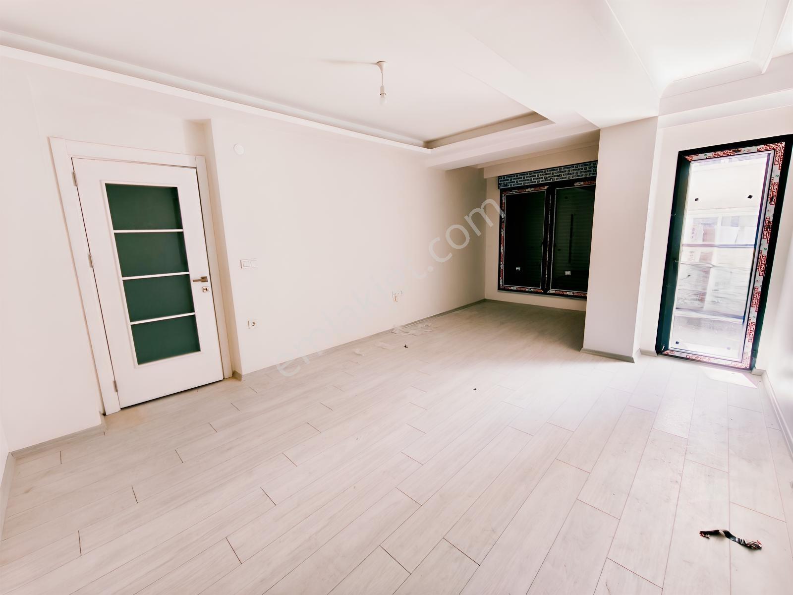 Sıfır Lüks Binada Ebeveyn Banyolu Libadiye Cad. Yakın Arakat 2+1 — fotoğraf 2