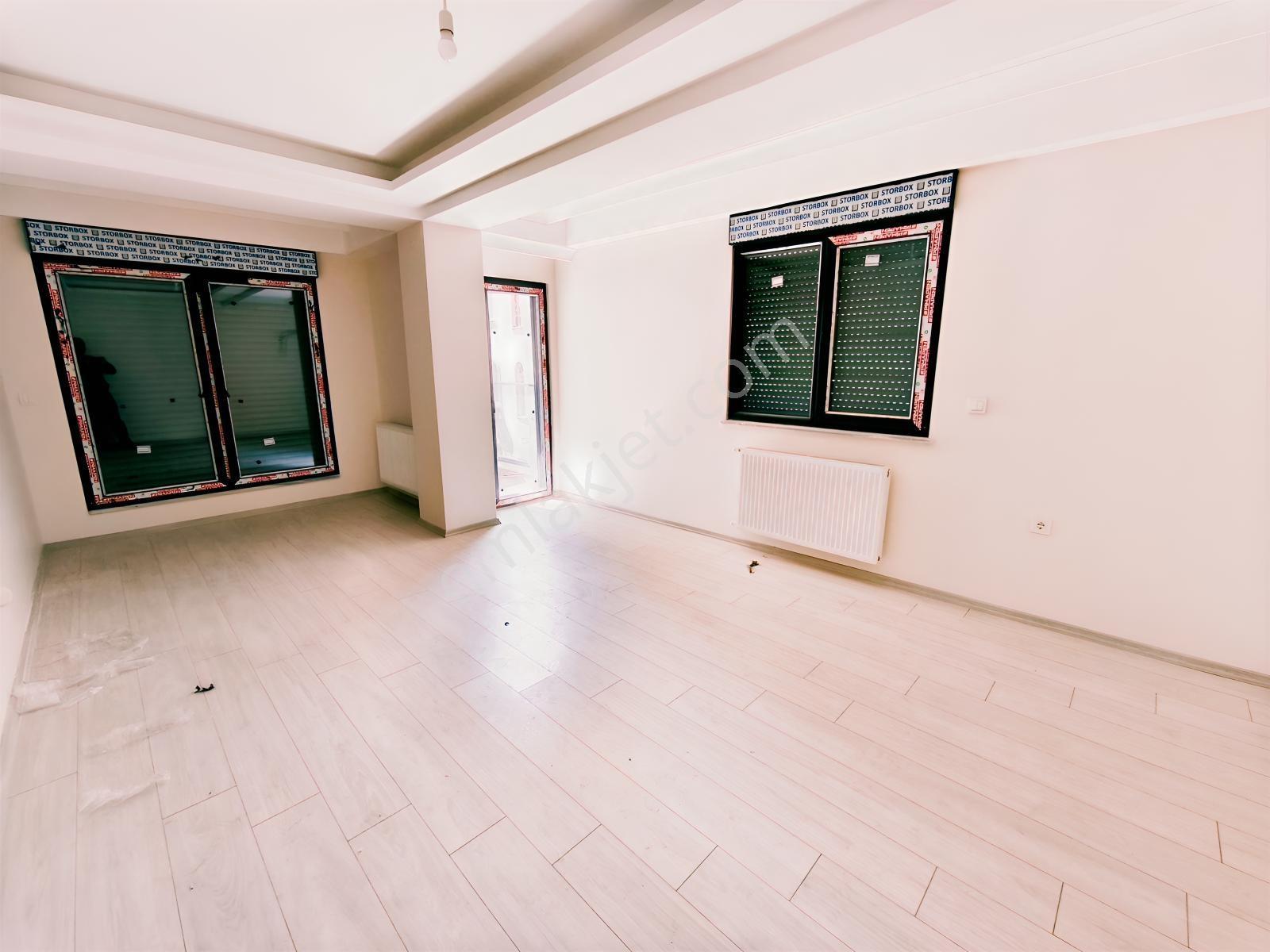 Sıfır Lüks Binada Ebeveyn Banyolu Libadiye Cad. Yakın Arakat 2+1 — fotoğraf 4
