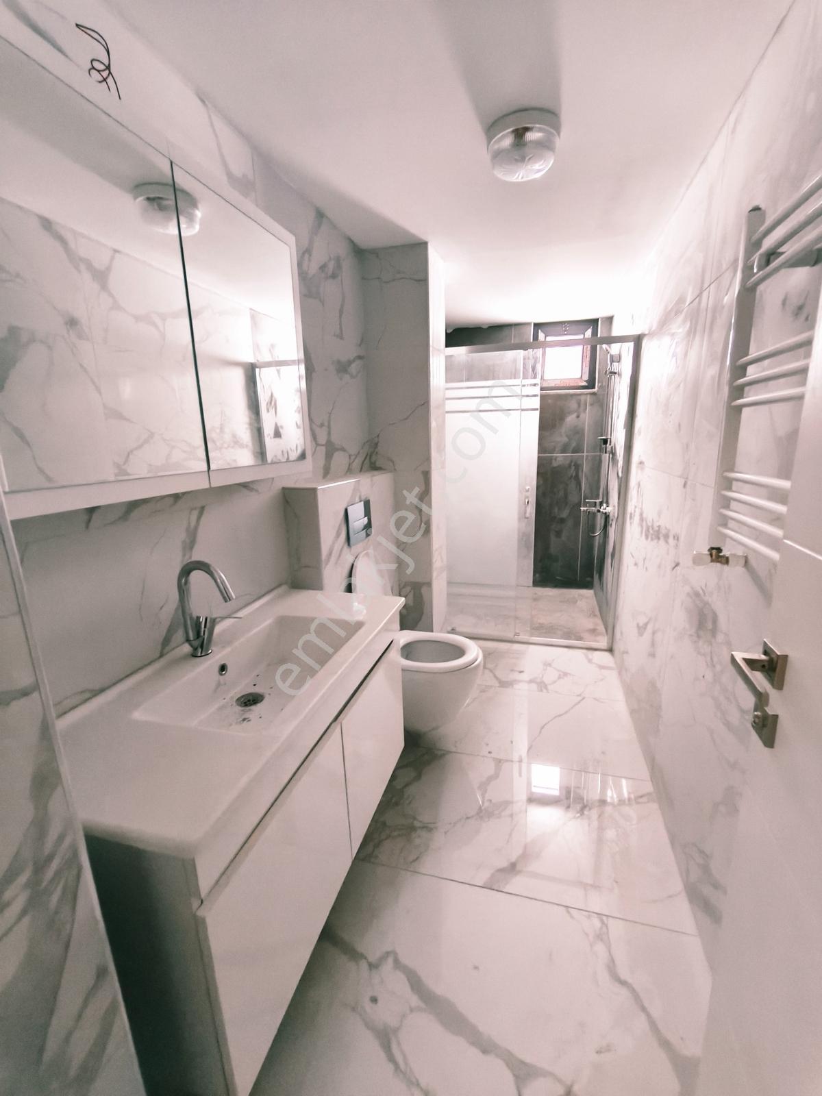 Sıfır Lüks Binada Ebeveyn Banyolu Libadiye Cad. Yakın Arakat 2+1 — fotoğraf 26