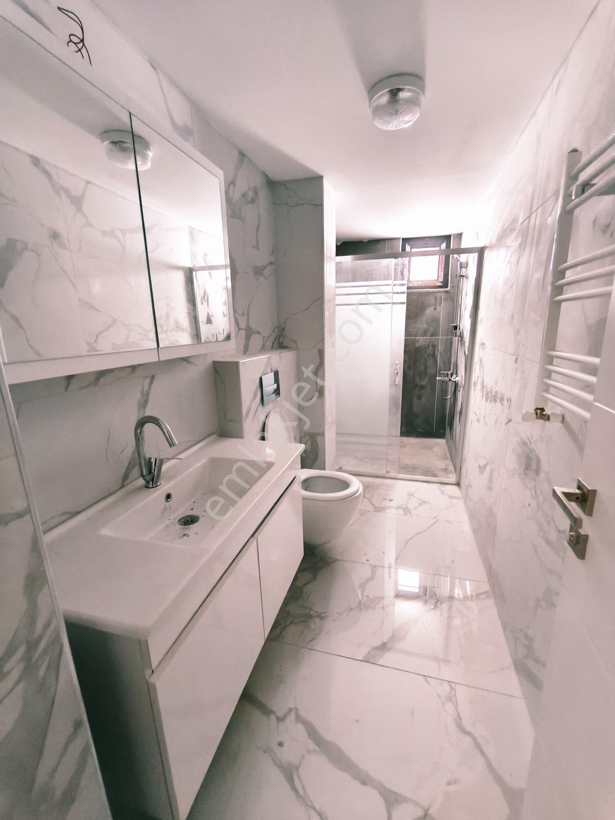 Sıfır Lüks Binada Ebeveyn Banyolu Libadiye Cad. Yakın Arakat 2+1 — fotoğraf 27