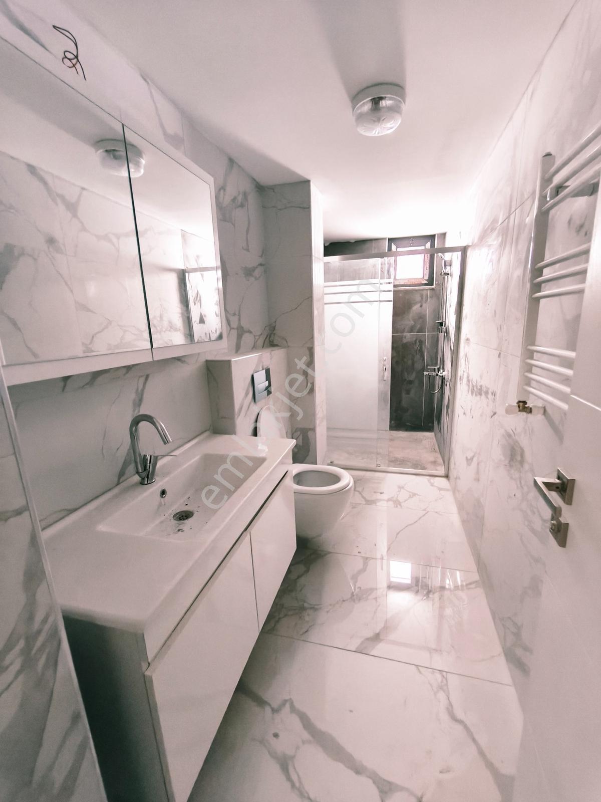 Sıfır Lüks Binada Ebeveyn Banyolu Libadiye Cad. Yakın Arakat 2+1 — fotoğraf 32