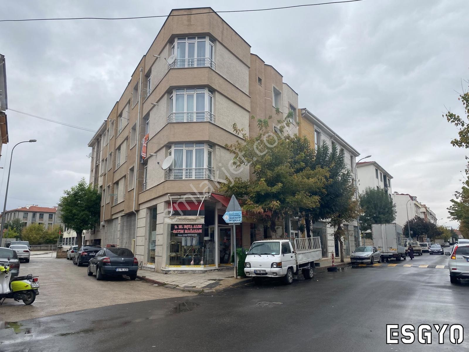 Esgyo'Dan Sütlüce Mh. İçem Kapısı Yakını Satılık 2+0