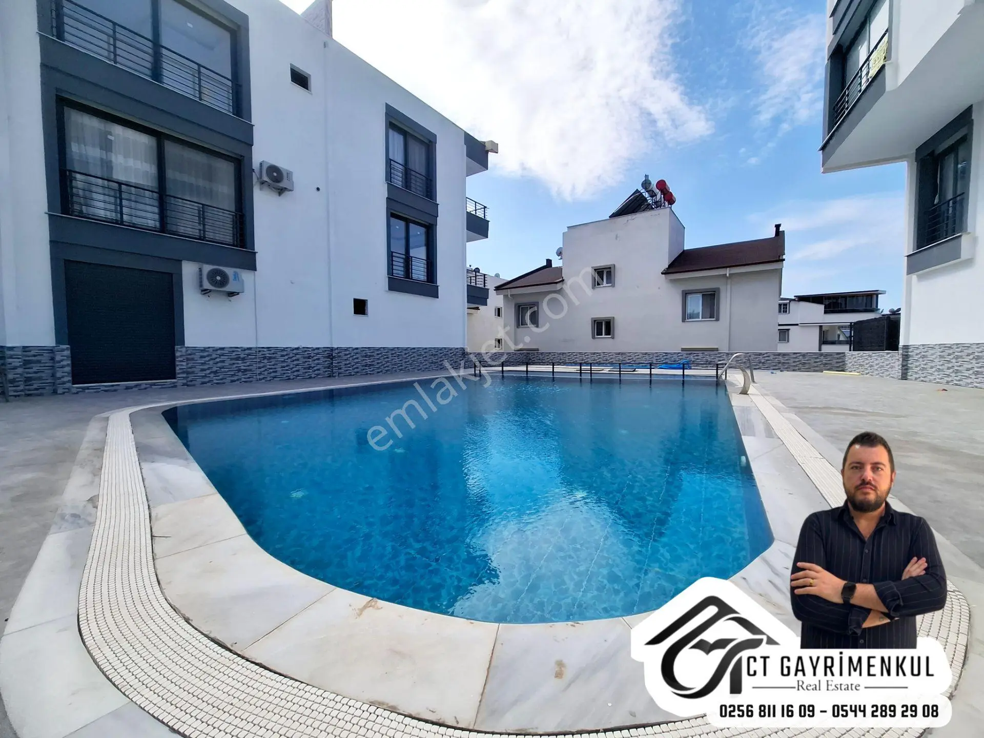 Didim'De Satılık 2+1 Orta Kat Havuzlu Sitede Geniş Sıfır Daire !