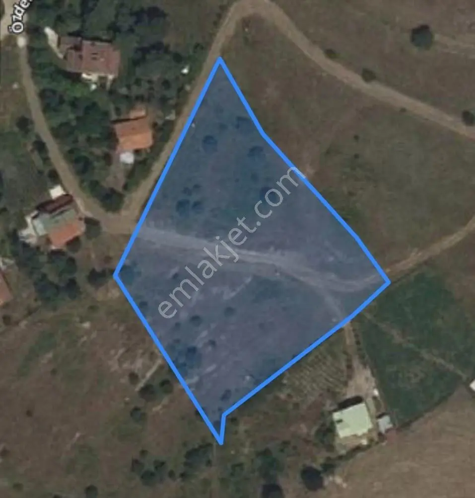 Niksar Prestij Grup Emlaktan Özdemir Köyünde 5216M2 Satılık Tarla