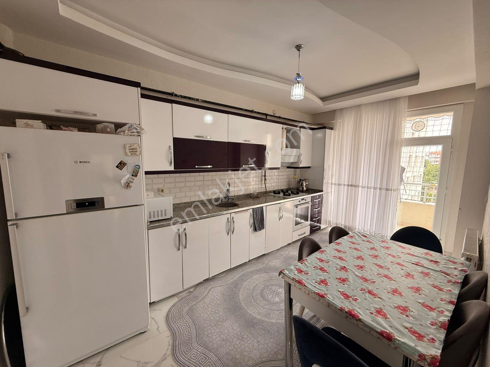 Doğum Hastanesi Arkasında Full Bakımlı 3+1 Satılık Daire
