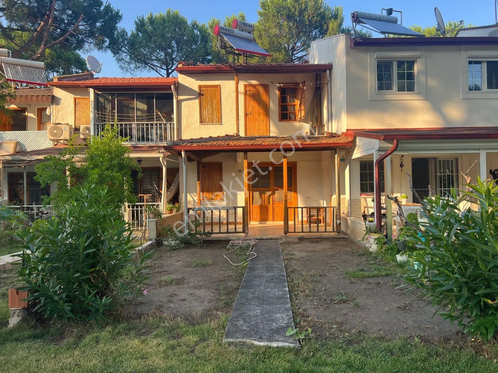 Ayvalık, Altınova'Da Site İçi, Denize Yürüme Mesafesinde Satılık