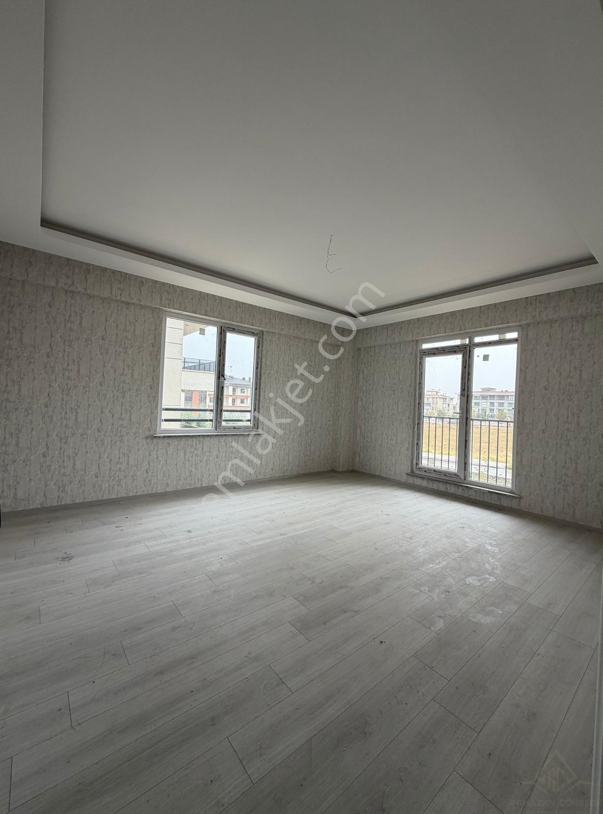 S.Eyyübi Mh. Beyhekim Ve Kahramanlar Caddelerine Yakın 3+1 Daire