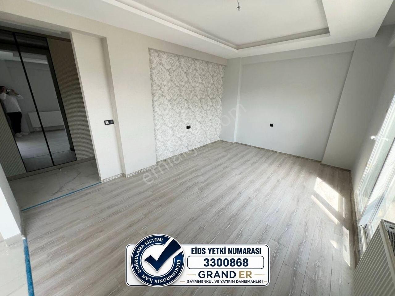 Mezitli Davultepede 2+1, 3 Cepheli, 2 Banyolu, Havuzlu Sitede — fotoğraf 5