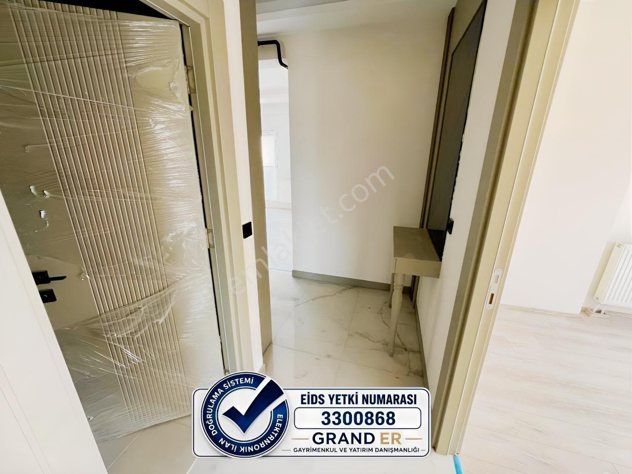 Mezitli Davultepede 2+1, 3 Cepheli, 2 Banyolu, Havuzlu Sitede — fotoğraf 11