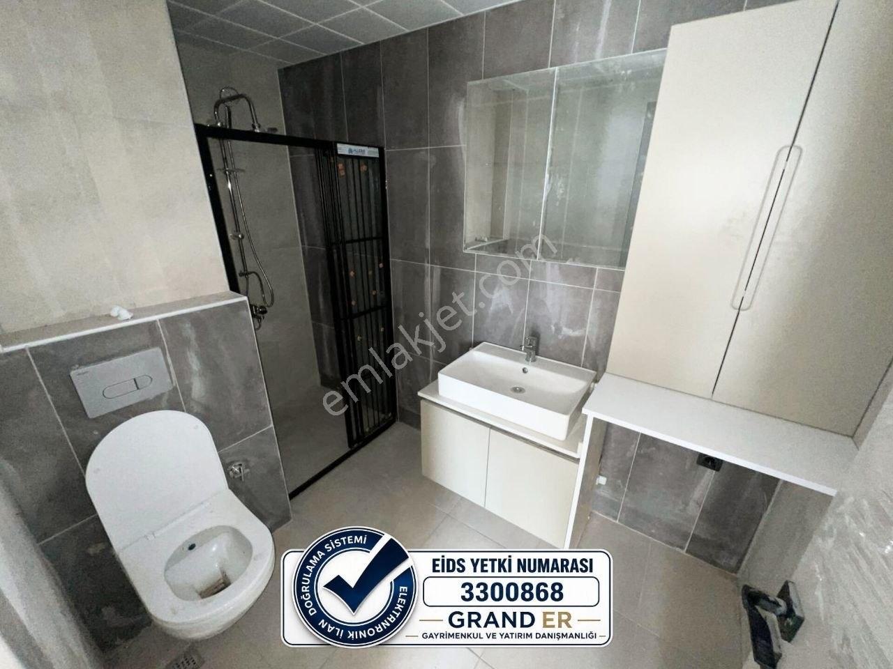 Mezitli Davultepede 2+1, 3 Cepheli, 2 Banyolu, Havuzlu Sitede — fotoğraf 17