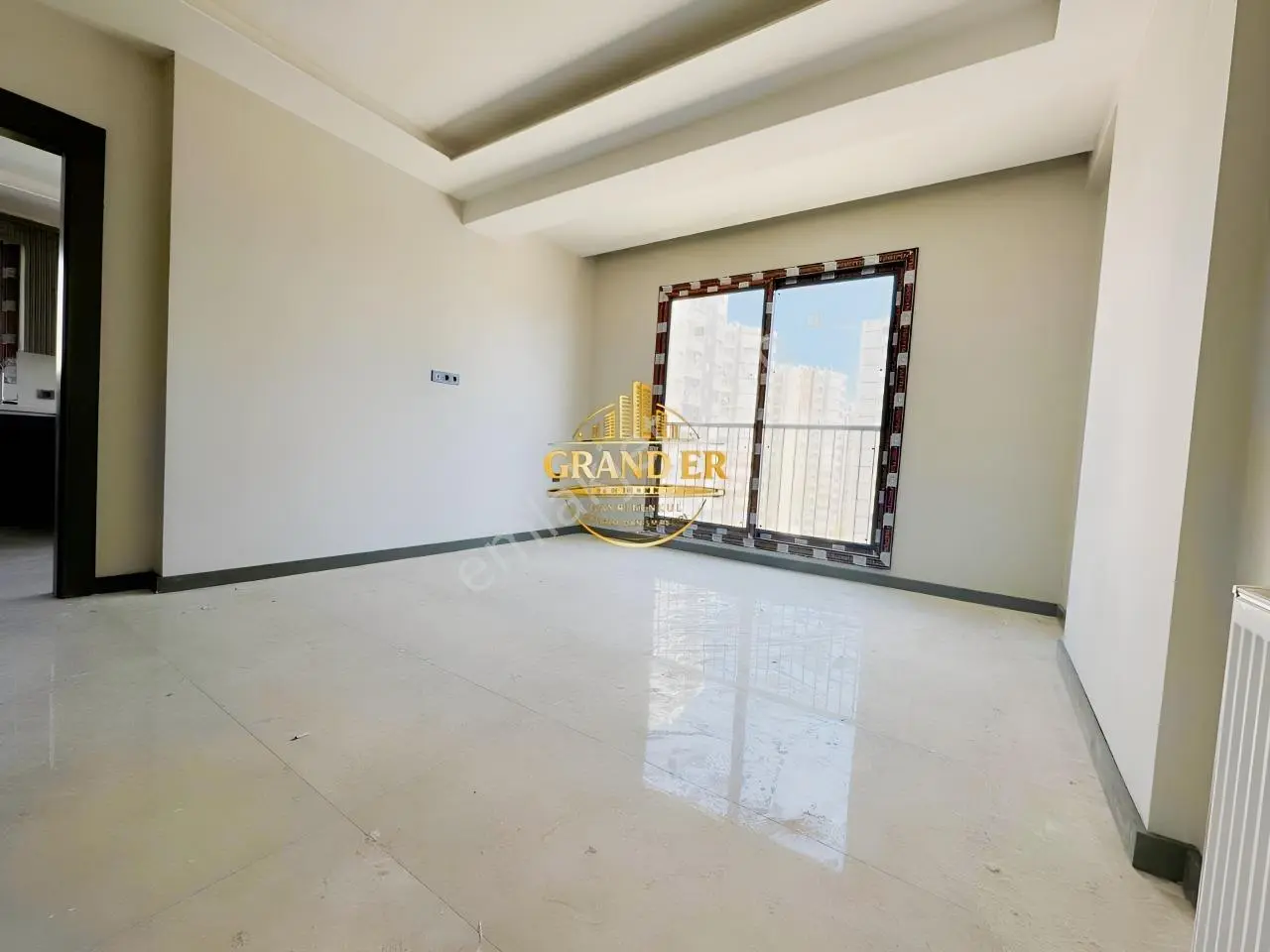 Mersin Mezitli Akdeniz'de Satılık 3+1 Daire Merkezi Lokasyon — fotoğraf 8