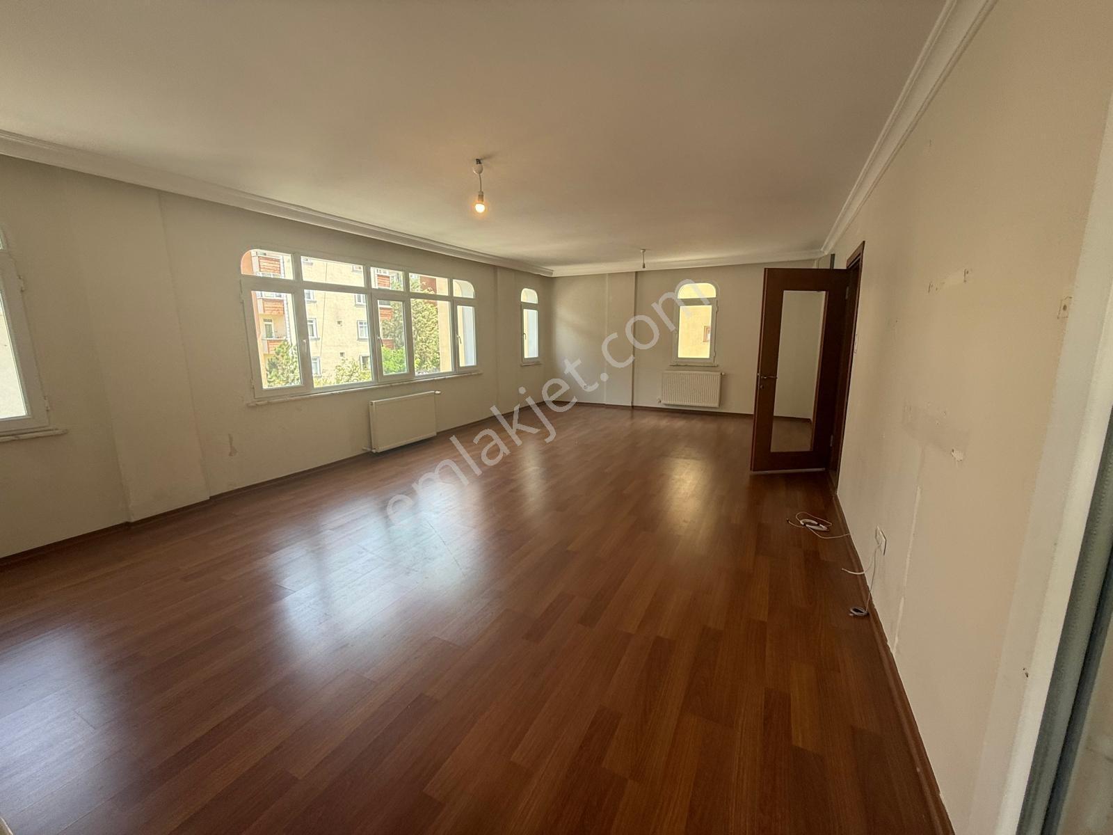 Tarabya'da , Boş 3+1 Kat İrtifaktlı Arakat Satılık Daire — fotoğraf 2