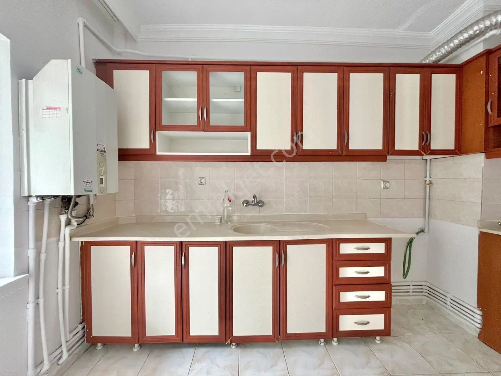 ***Nasip'Ten Satıllık 3+1 Site İçersinde Uygun Fiyatlı Daire***