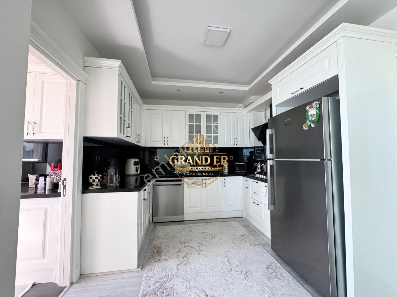 Mezitli Akdeniz Mah.Deniz Manzaralı Lüks 5+1 Saunalı Prestijli