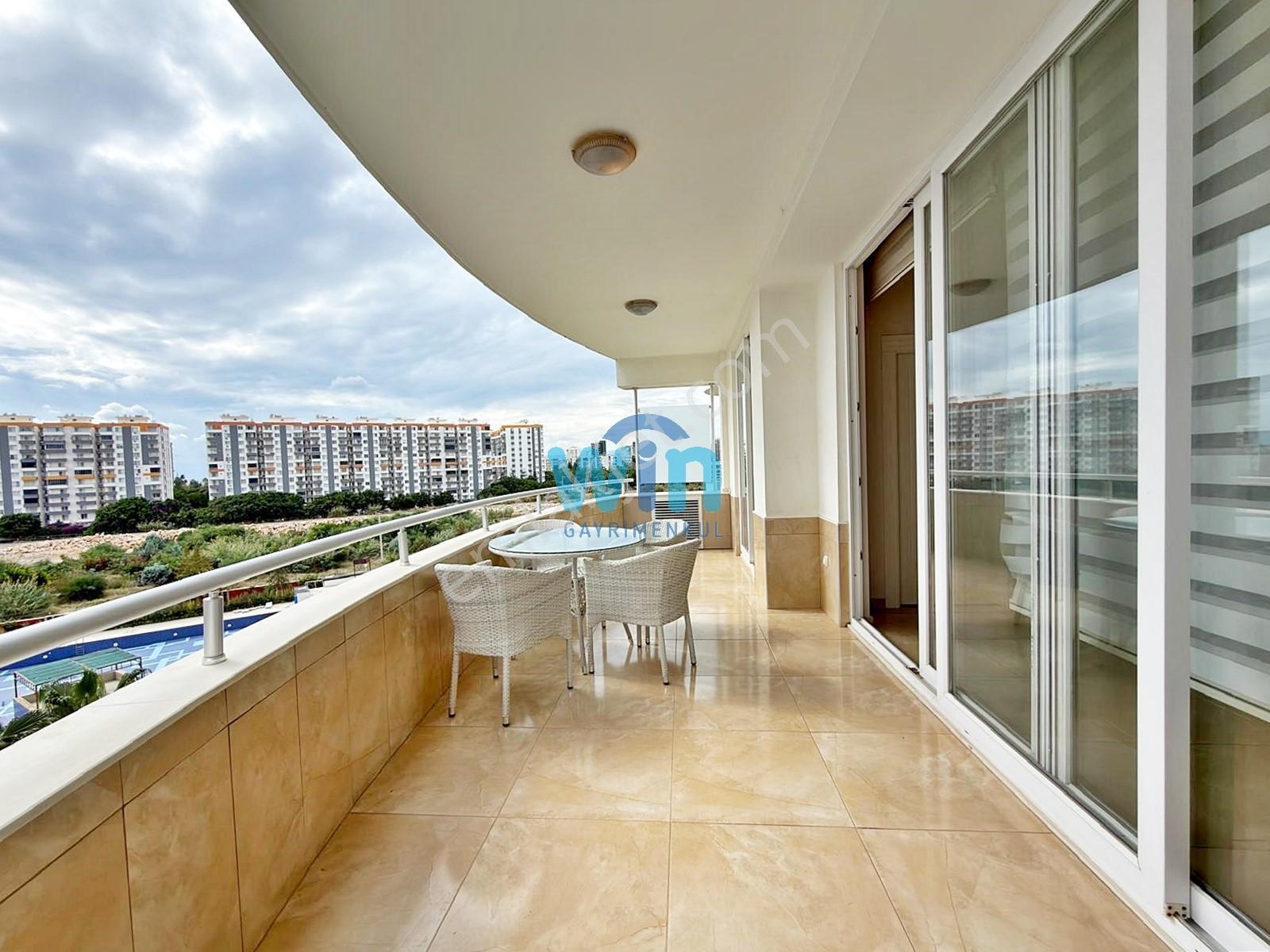 Win'den Çeşmeli Liparis Suncity'de Deniz Manzaralı Satılık 1+1 — fotoğraf 7
