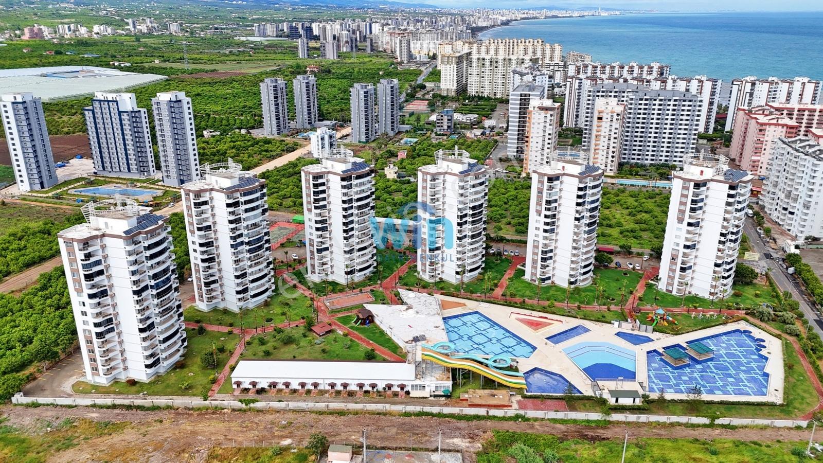 Win'den Çeşmeli Liparis Suncity'de Deniz Manzaralı Satılık 1+1 — fotoğraf 18