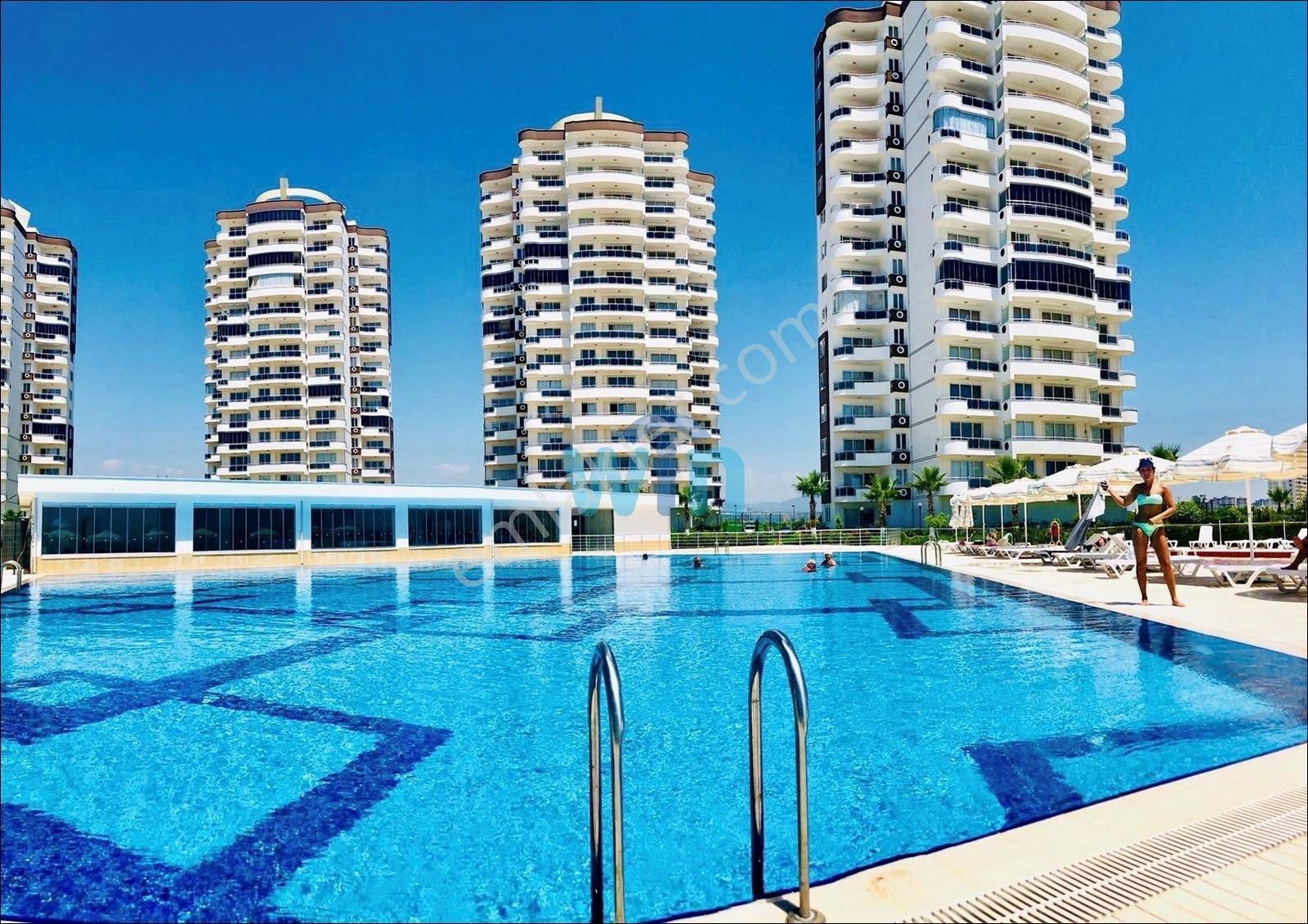 Win'den Çeşmeli Liparis Suncity'de Deniz Manzaralı Satılık 1+1 — fotoğraf 19