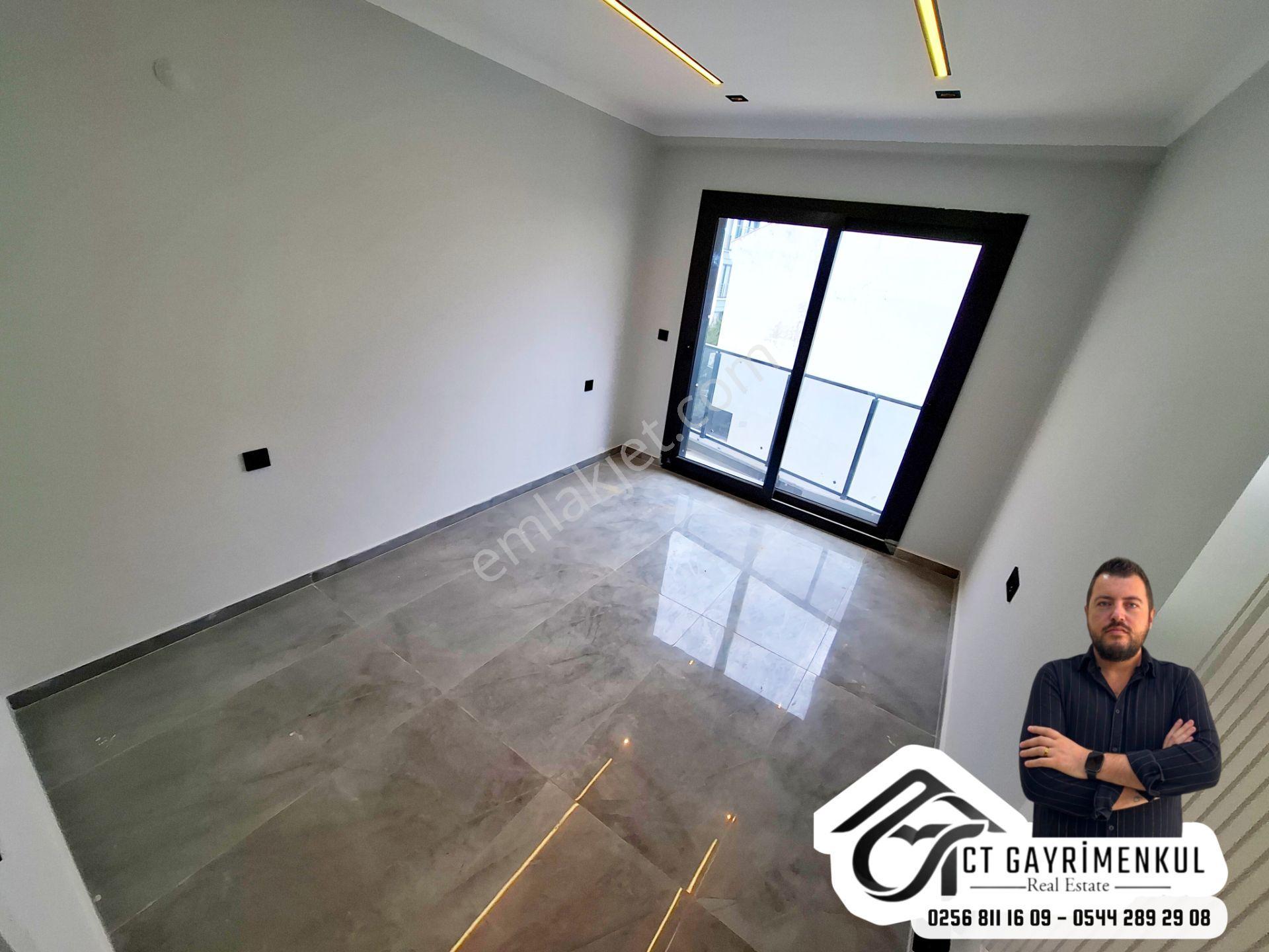Didim'de Satılık 2+1 Orta Kat Çarşıya Yakın Asansörlü Sıfır Ön Cephe Daire — fotoğraf 6