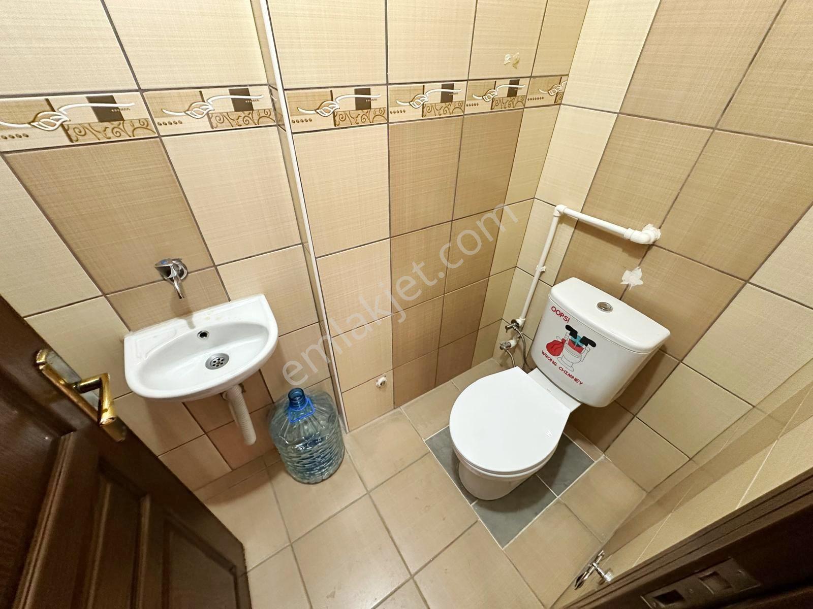 Uzman Emlak'dan Emrah Mh.aşağıeğlence Göbek Yakını Üst Kat 3+1 Daire — fotoğraf 13