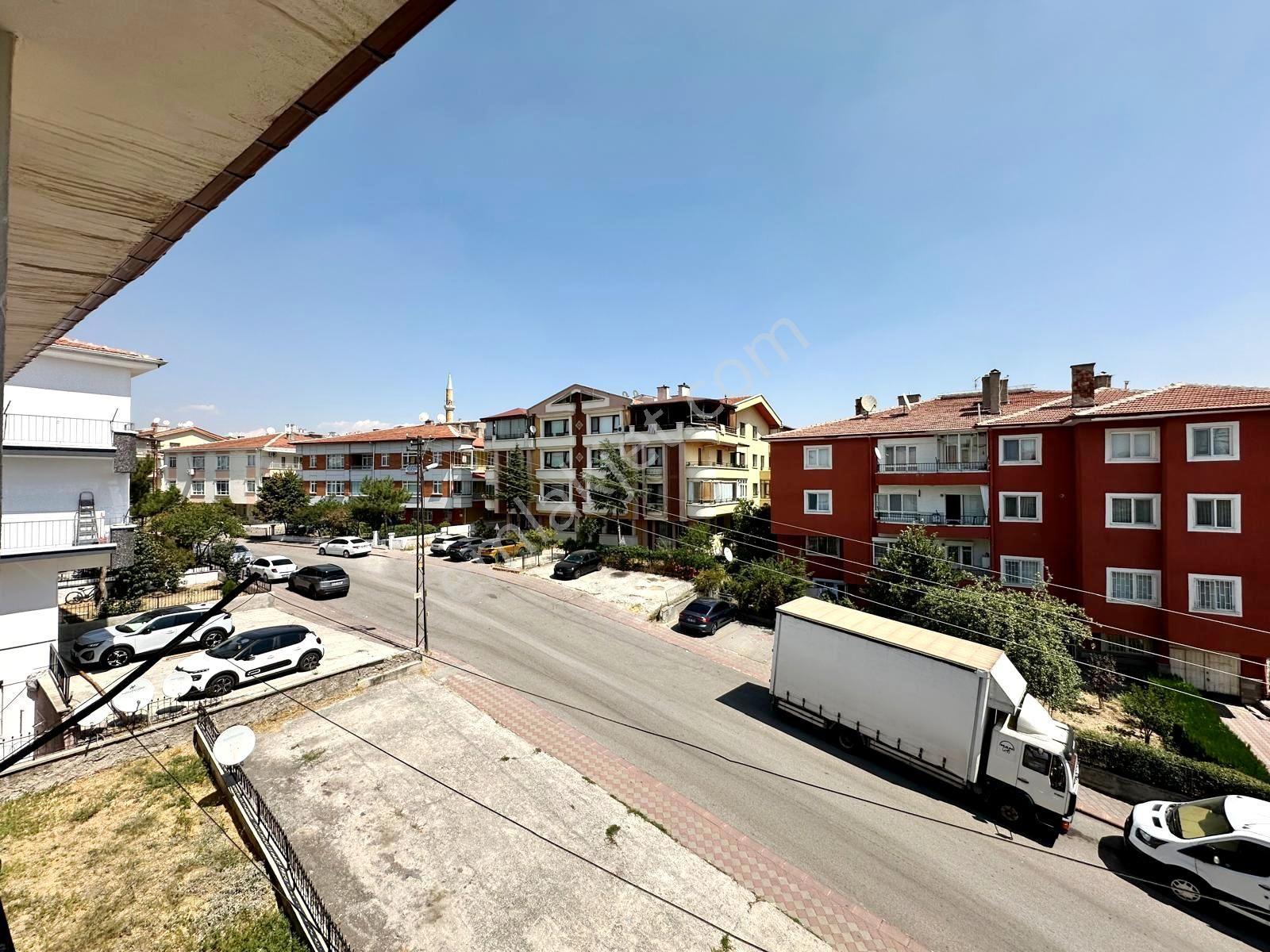 Uzman Emlak'dan Emrah Mh.aşağıeğlence Göbek Yakını Üst Kat 3+1 Daire — fotoğraf 18