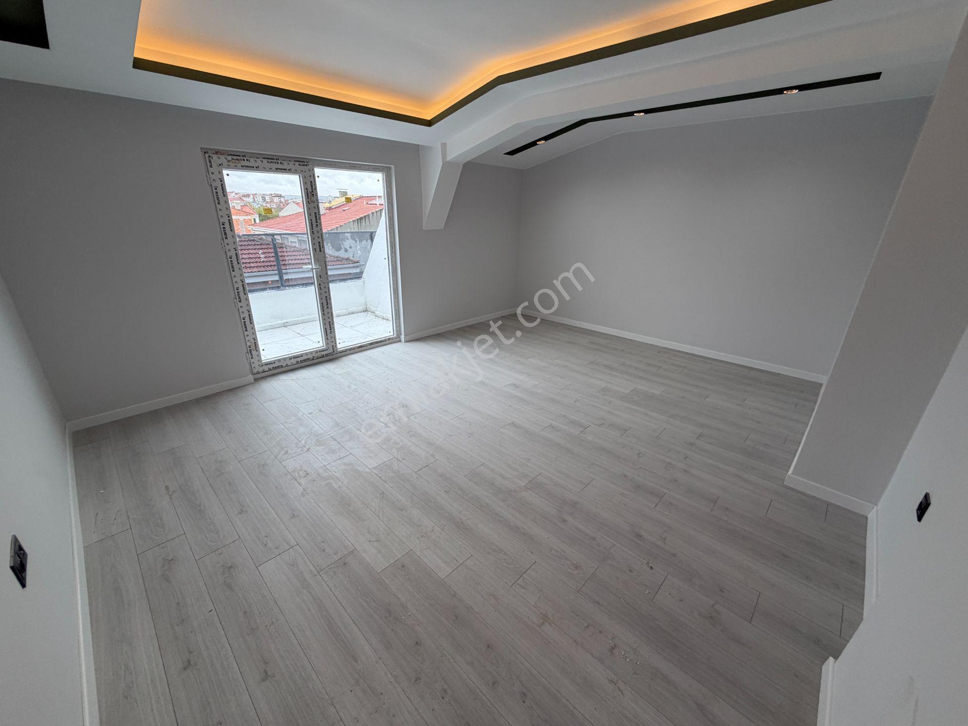 Estorıa'Dan Gürlife Yakını Kullanışlı Dubleks 3+1 Daire