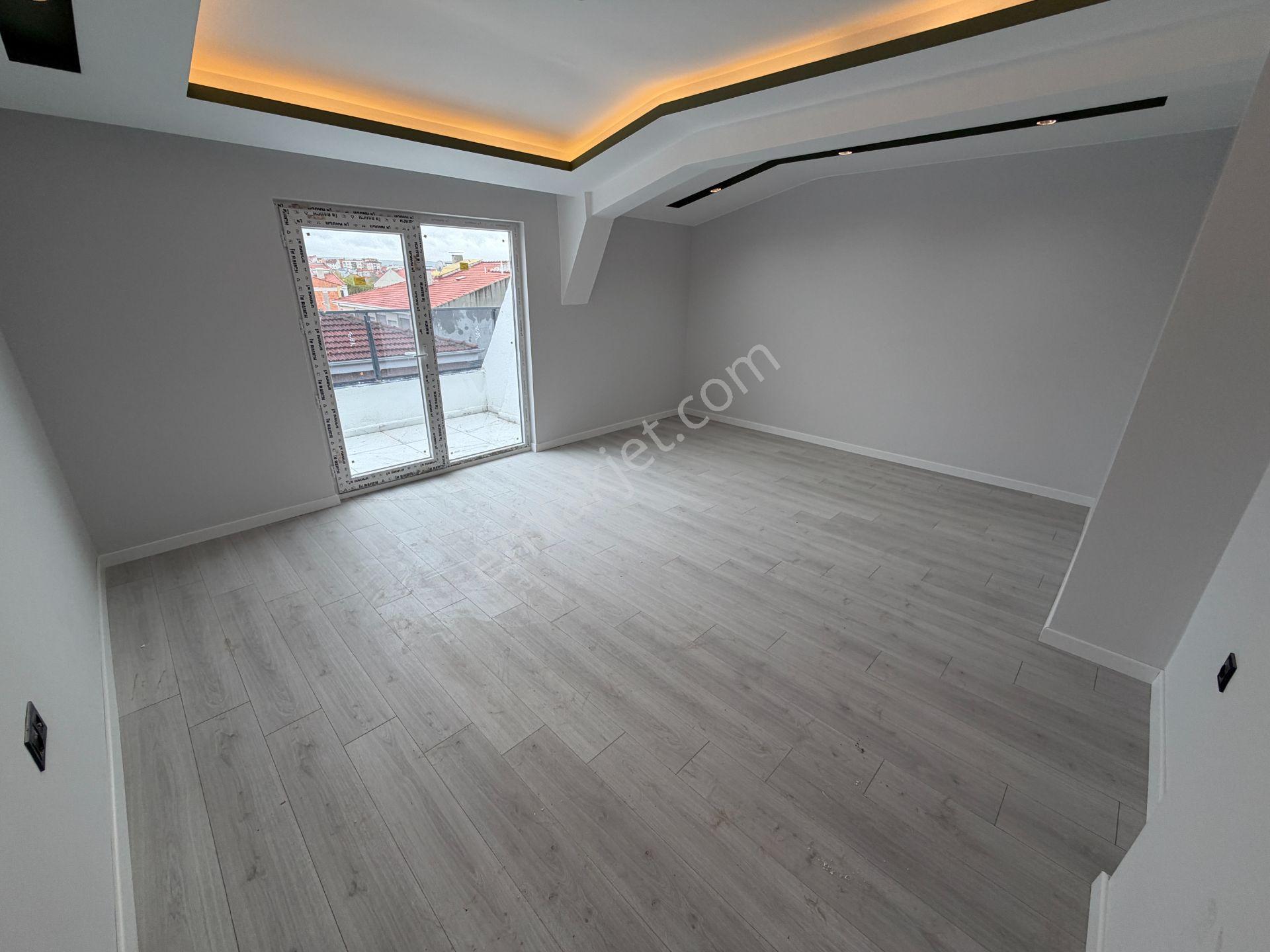 Estorıa'dan Gürlife Yakını Kullanışlı Dubleks 3+1 Daire — fotoğraf 2