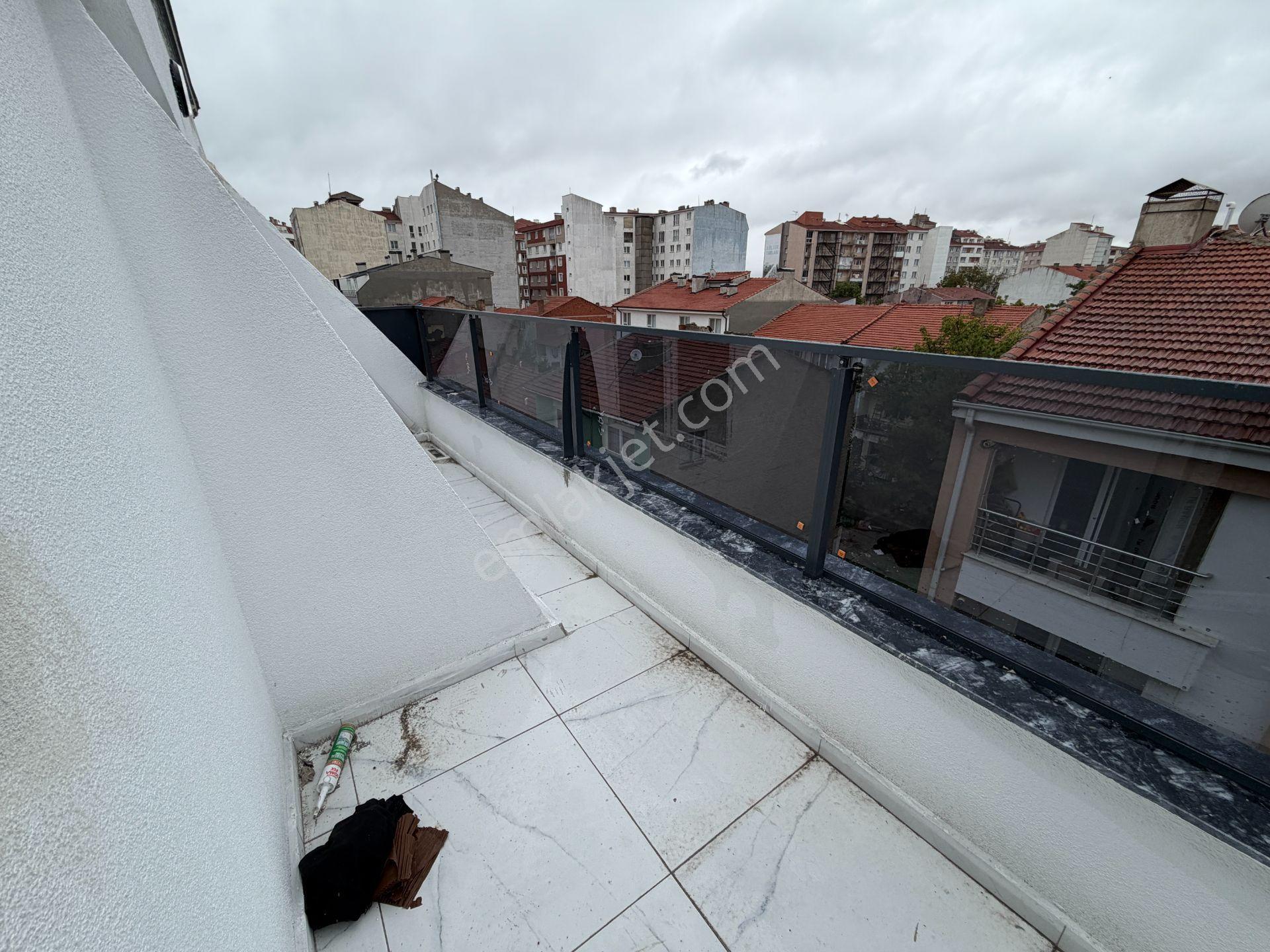 Estorıa'dan Gürlife Yakını Kullanışlı Dubleks 3+1 Daire — fotoğraf 6