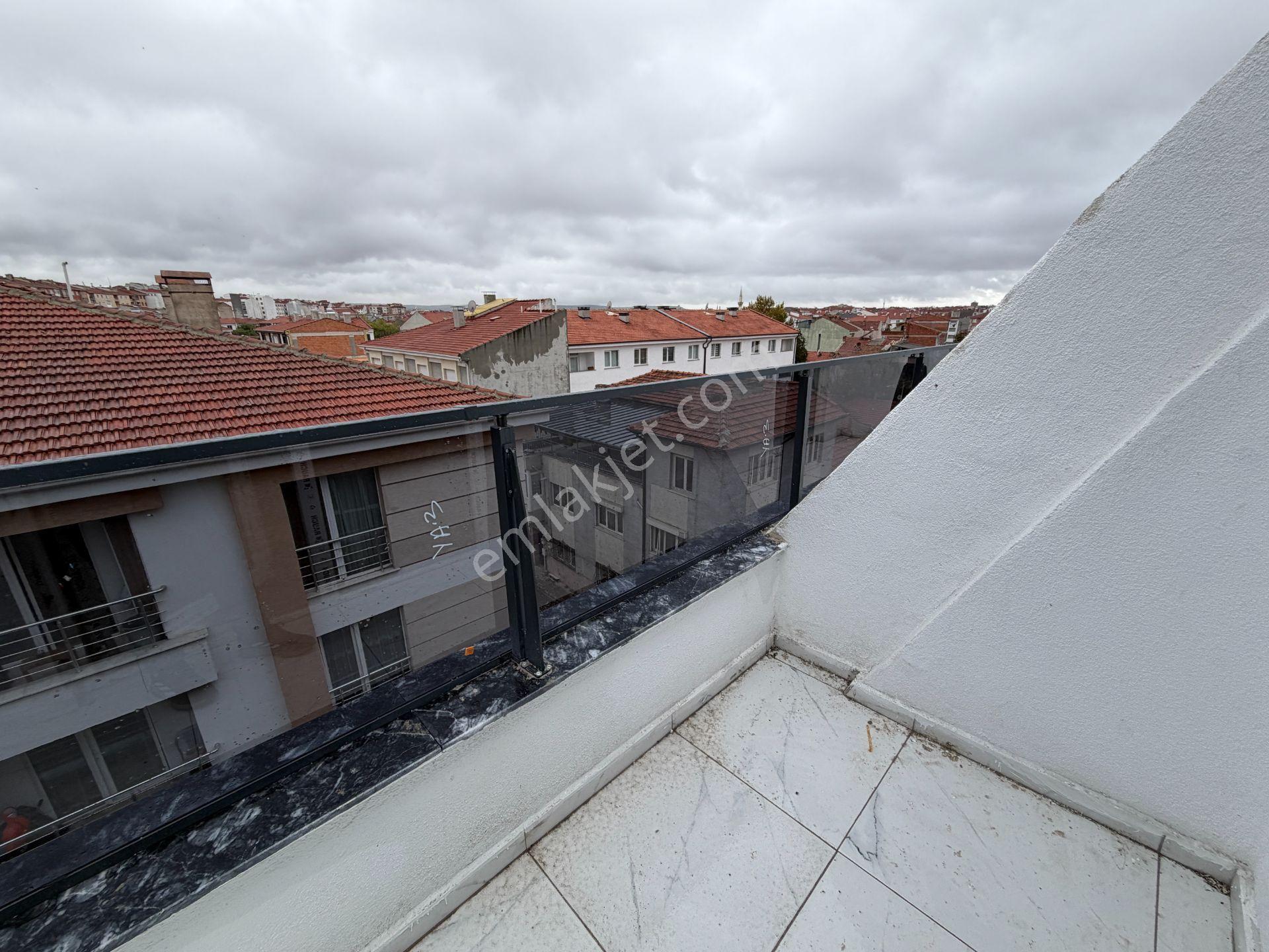 Estorıa'dan Gürlife Yakını Kullanışlı Dubleks 3+1 Daire — fotoğraf 7
