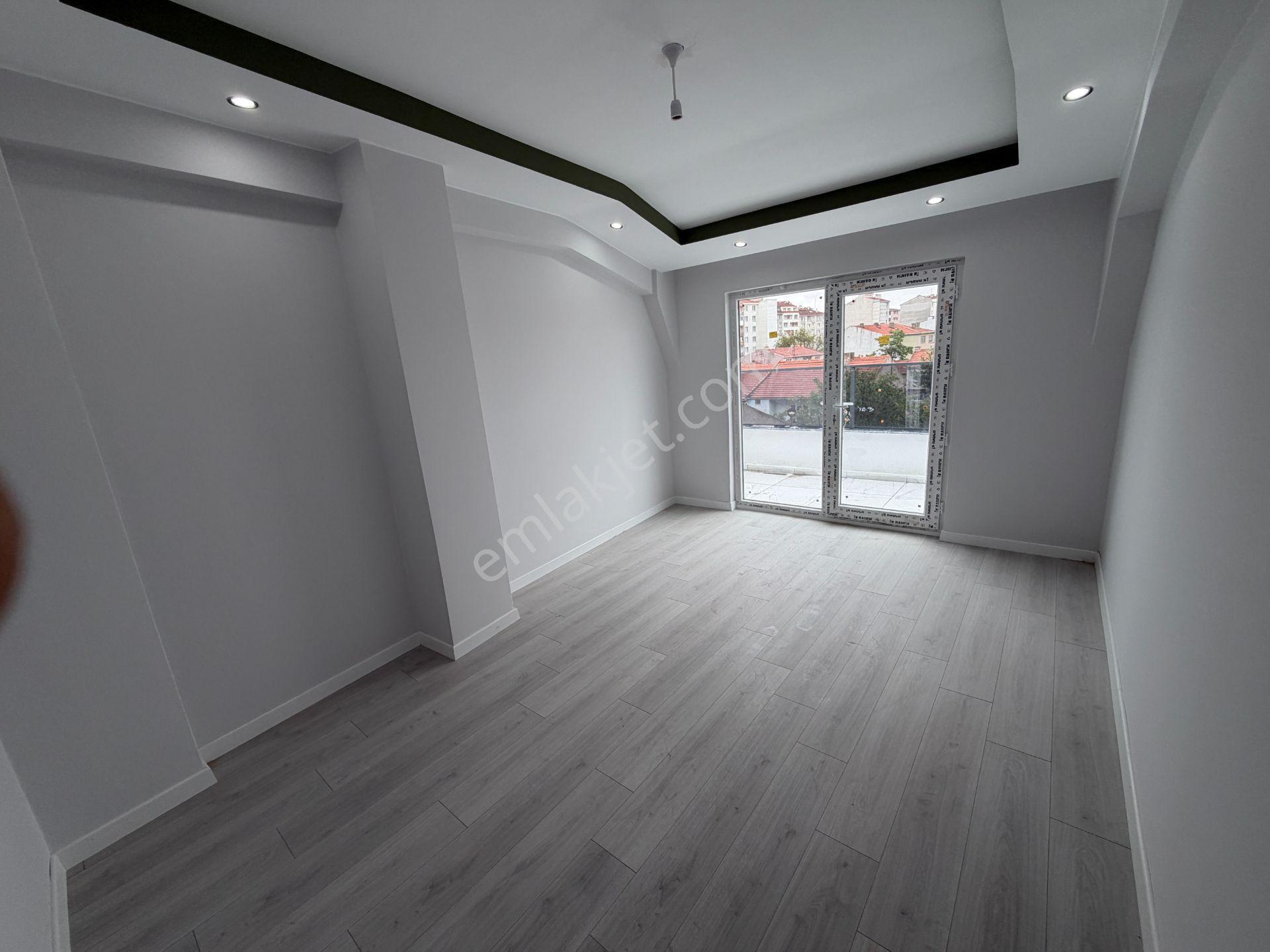 Estorıa'dan Gürlife Yakını Kullanışlı Dubleks 3+1 Daire — fotoğraf 9