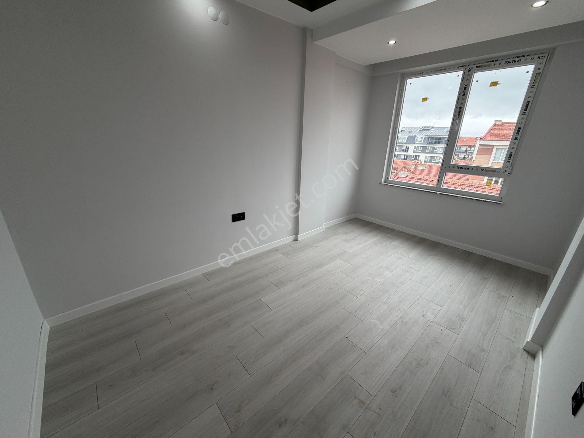 Estorıa'dan Gürlife Yakını Kullanışlı Dubleks 3+1 Daire — fotoğraf 10