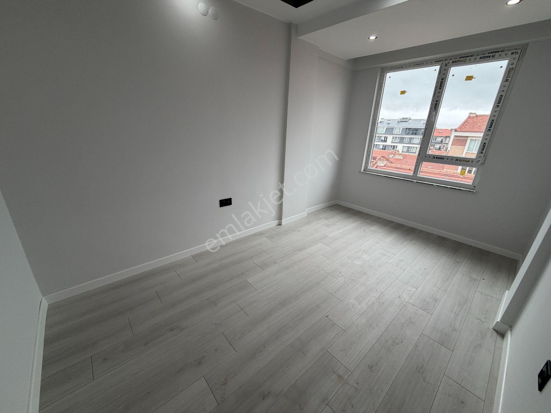 Estorıa'dan Gürlife Yakını Kullanışlı Dubleks 3+1 Daire — fotoğraf 11