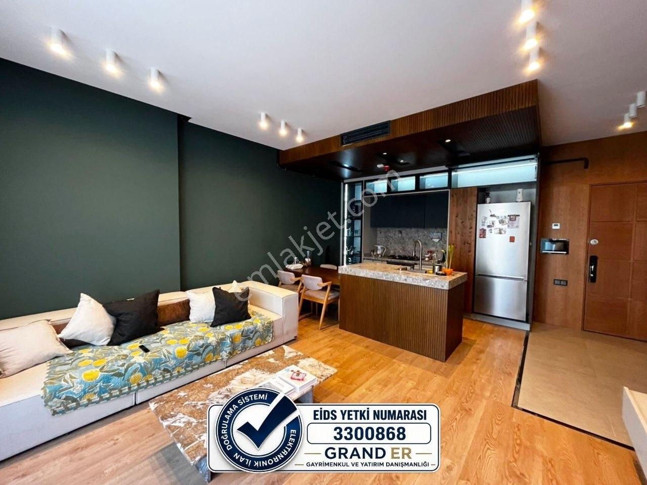 Sahilin Hemen Yanı Başında, Modern 2+1 Satılık Daire — fotoğraf 8