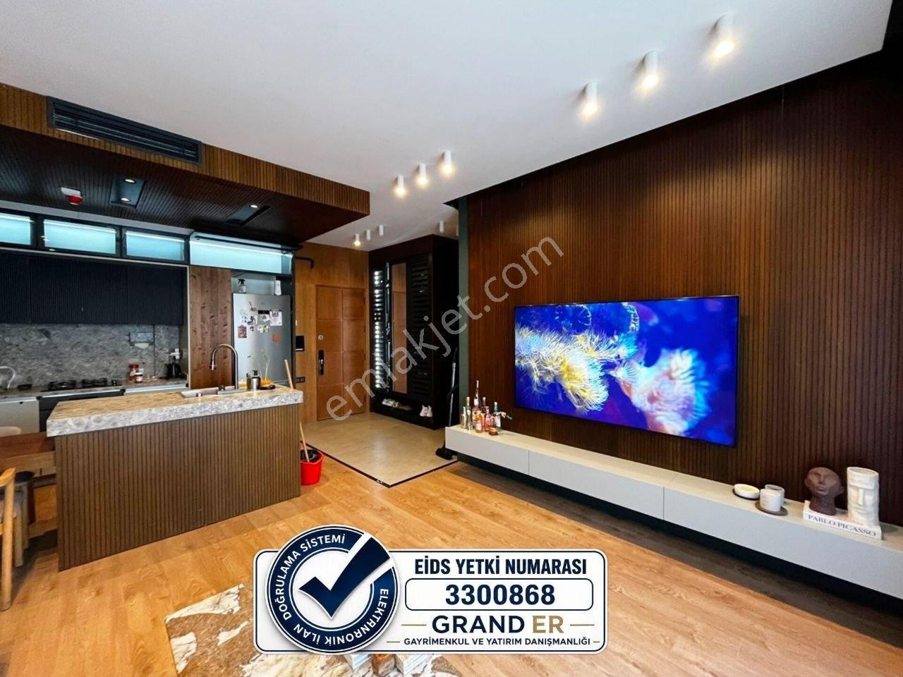 Sahilin Hemen Yanı Başında, Modern 2+1 Satılık Daire — fotoğraf 9