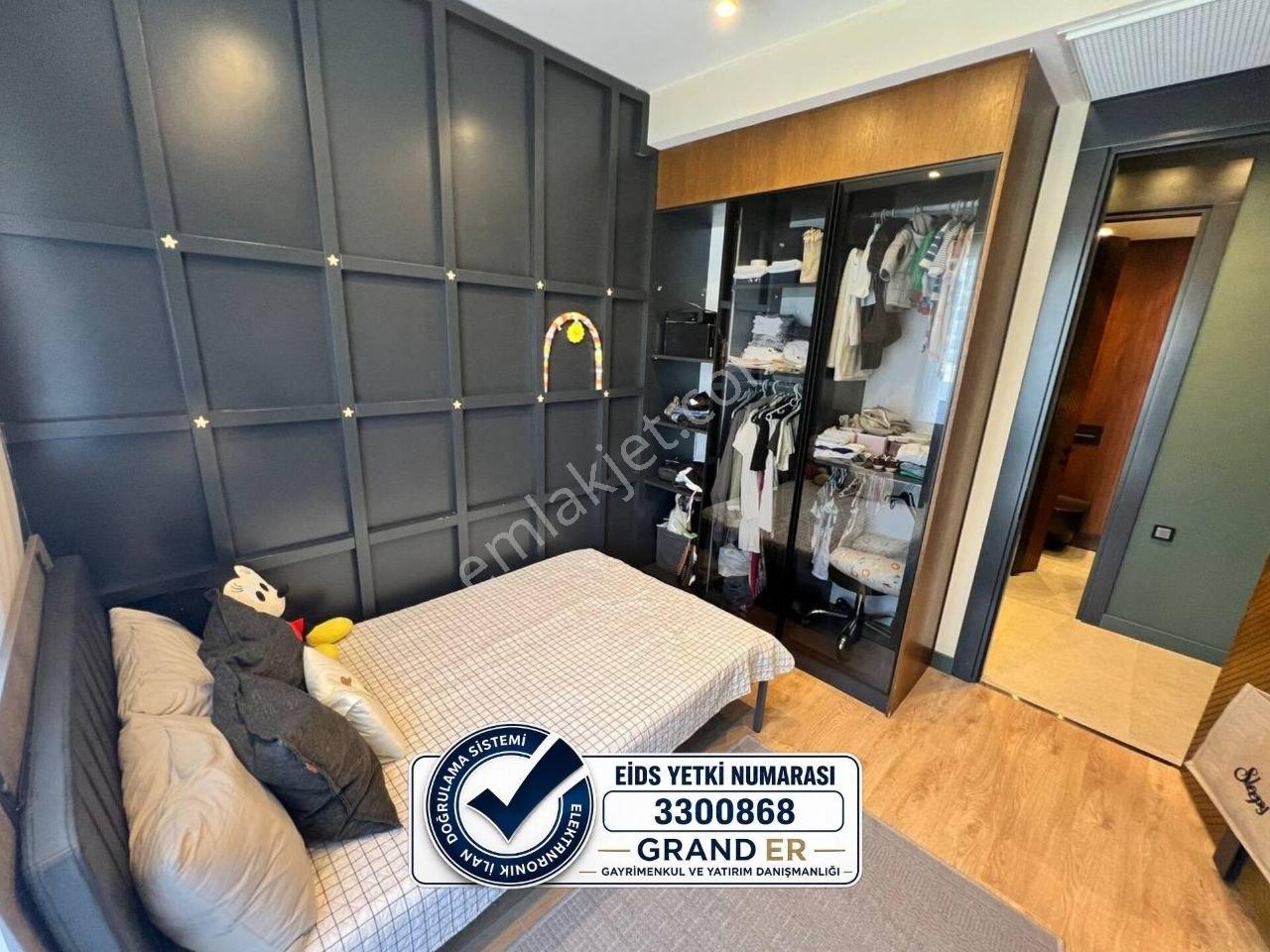 Sahilin Hemen Yanı Başında, Modern 2+1 Satılık Daire — fotoğraf 16