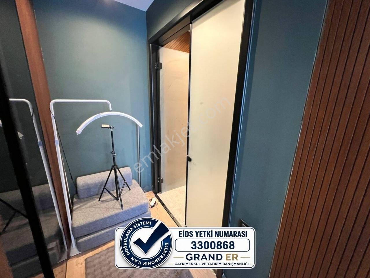 Sahilin Hemen Yanı Başında, Modern 2+1 Satılık Daire — fotoğraf 19