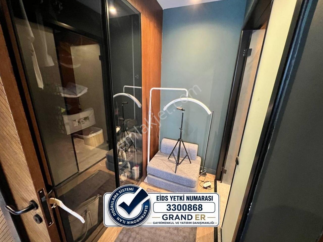 Sahilin Hemen Yanı Başında, Modern 2+1 Satılık Daire — fotoğraf 20