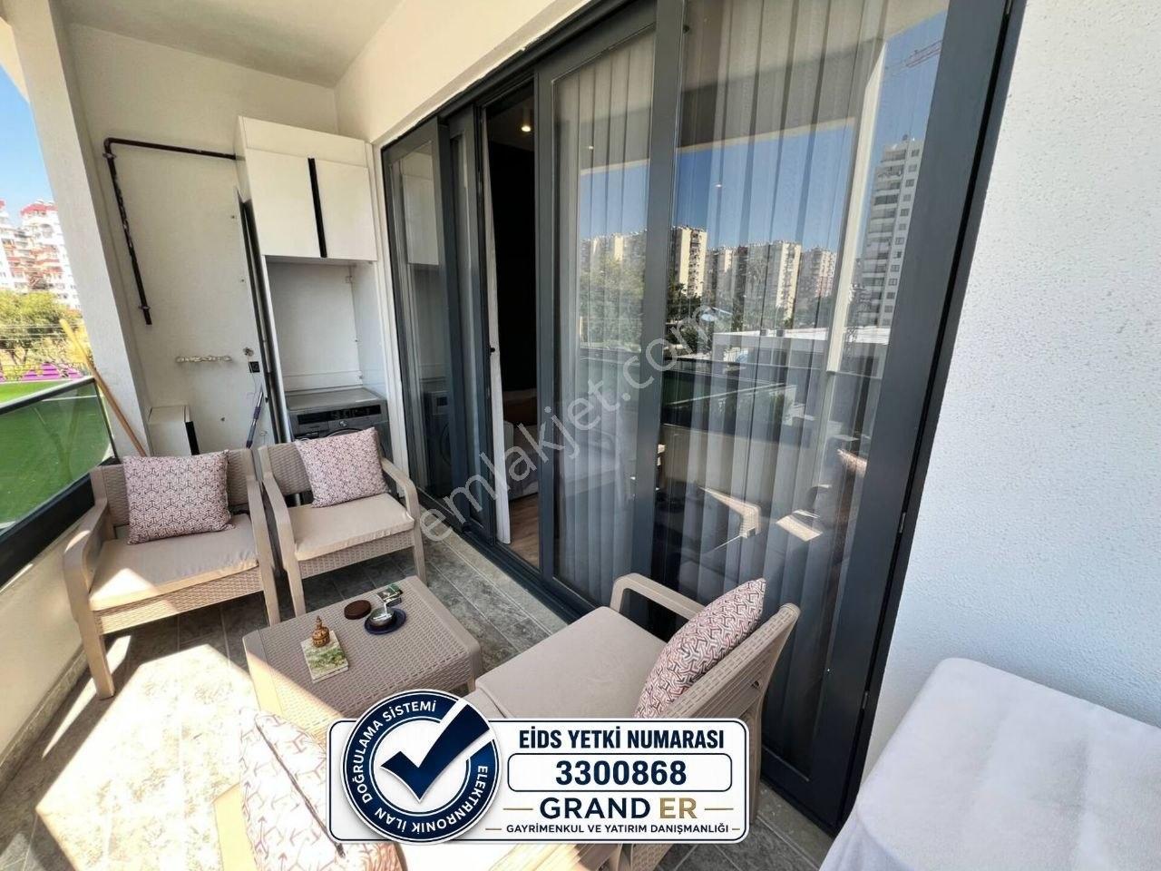 Sahilin Hemen Yanı Başında, Modern 2+1 Satılık Daire — fotoğraf 25