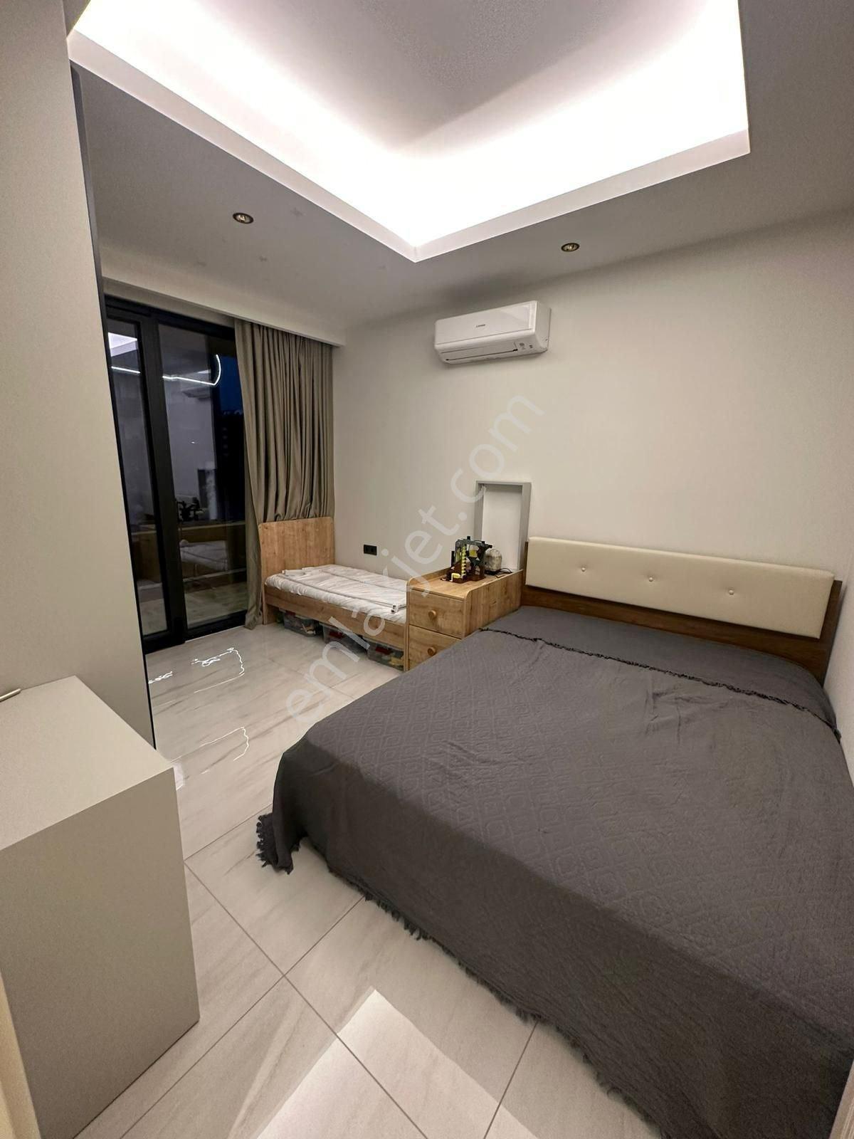 Alanya Mahmutlarda Denize Sıfır Full Eşyalı 2+1 Satılık Daire — fotoğraf 6