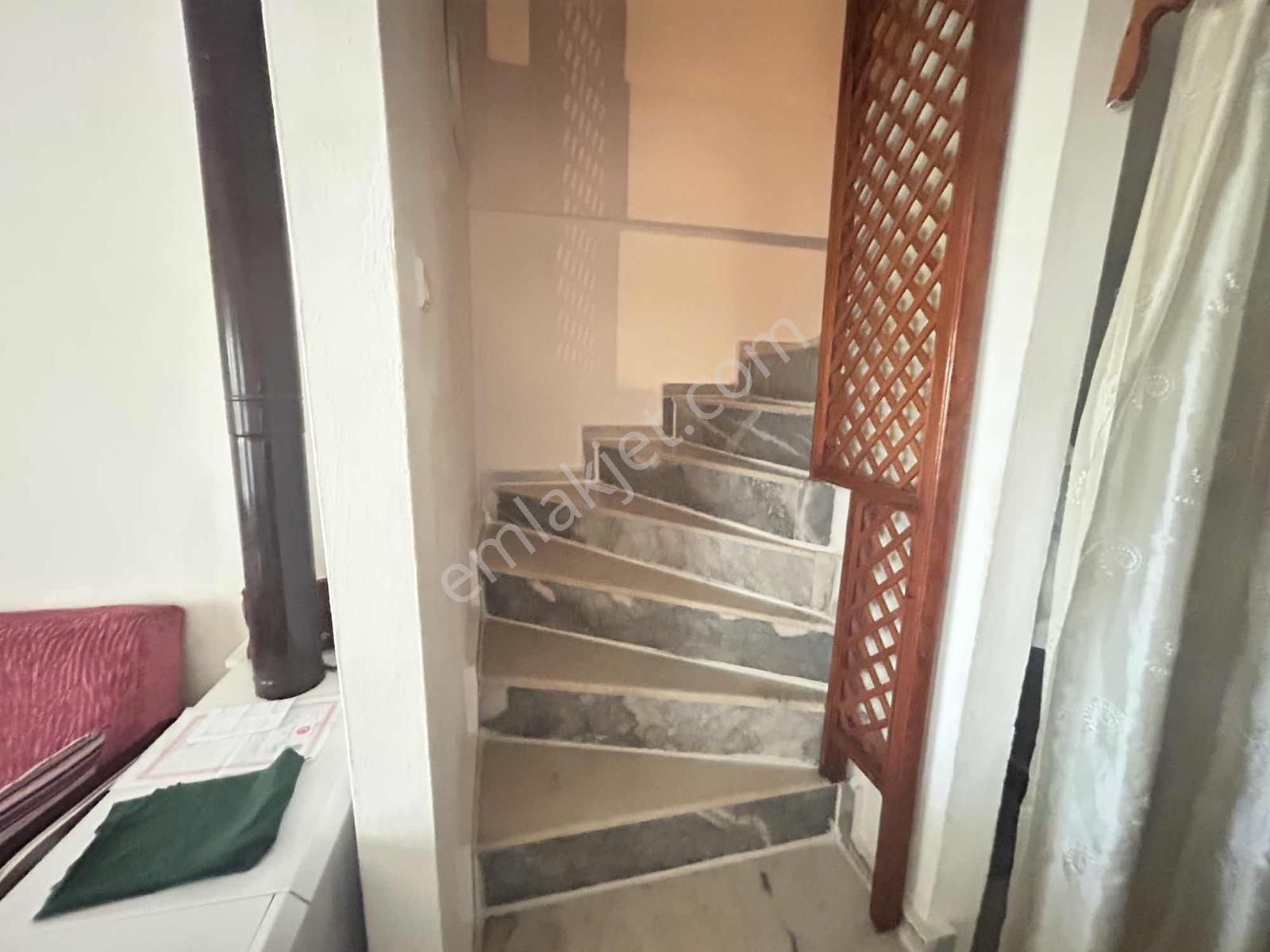 Gökçen Gayrımenkul'den Denize 200m Mesafede Geniş Bahçeli Villa — fotoğraf 13