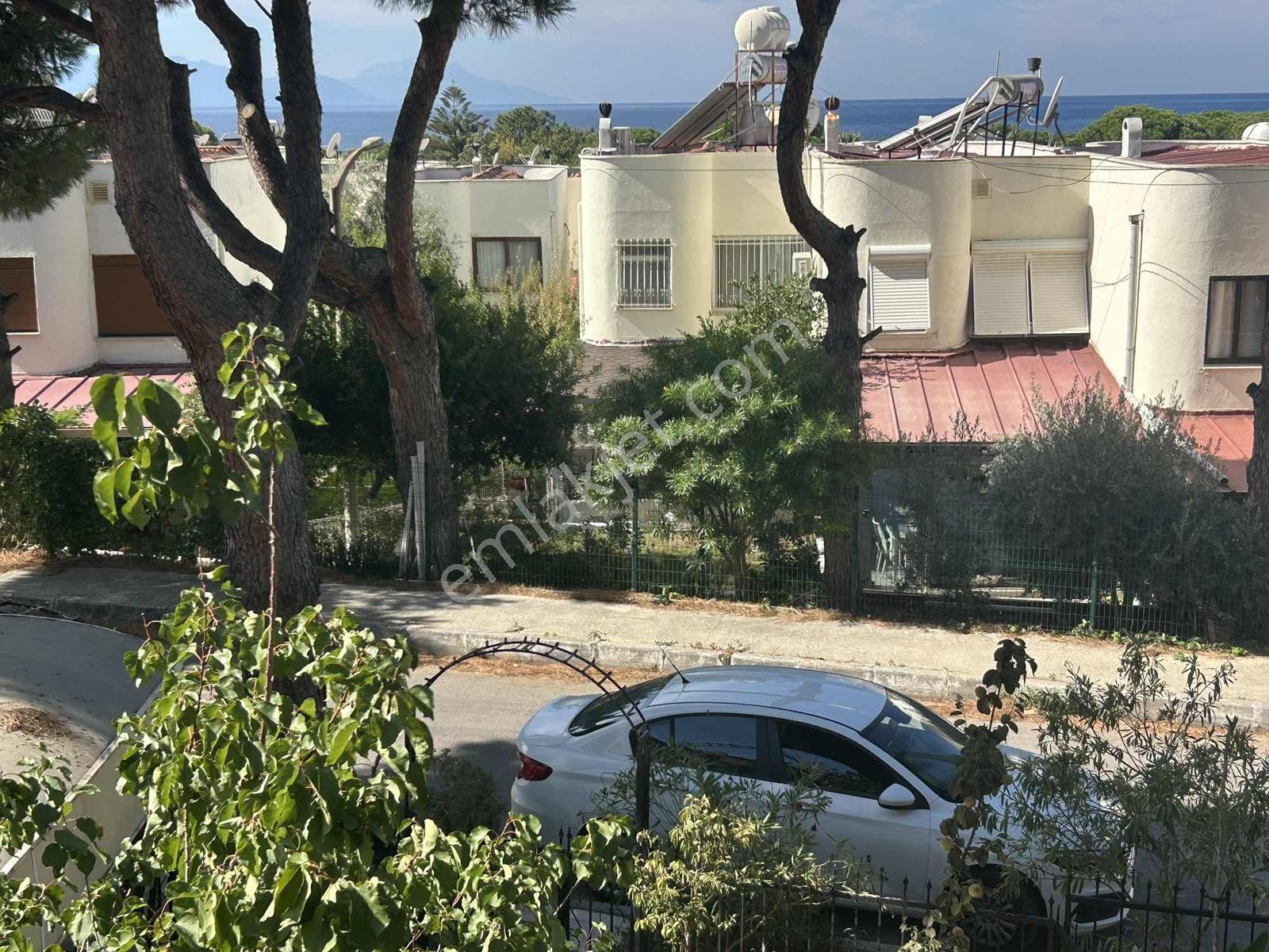 Gökçen Gayrımenkul'den Denize 200m Mesafede Geniş Bahçeli Villa — fotoğraf 16