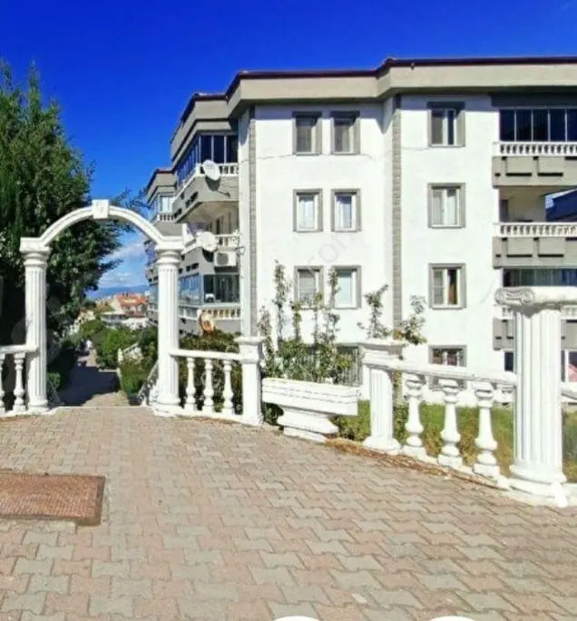 Ayvalık, 150 Evler Mortem Sitesi'Nde 3+1 Arakat Satılık Daire