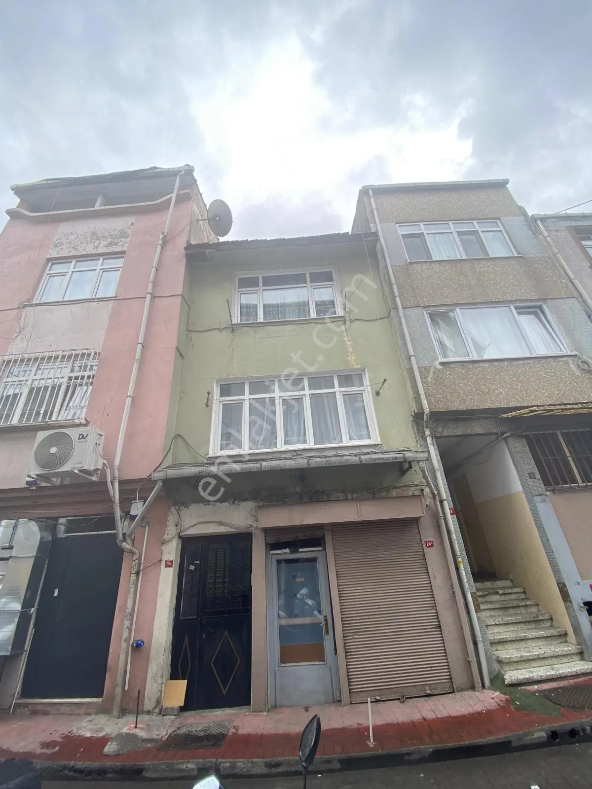 Beyoğlunda Kızılay Meydanına 1Dakika Mesafede Kasımpaşa Küçük Piyale Mahalesinde...