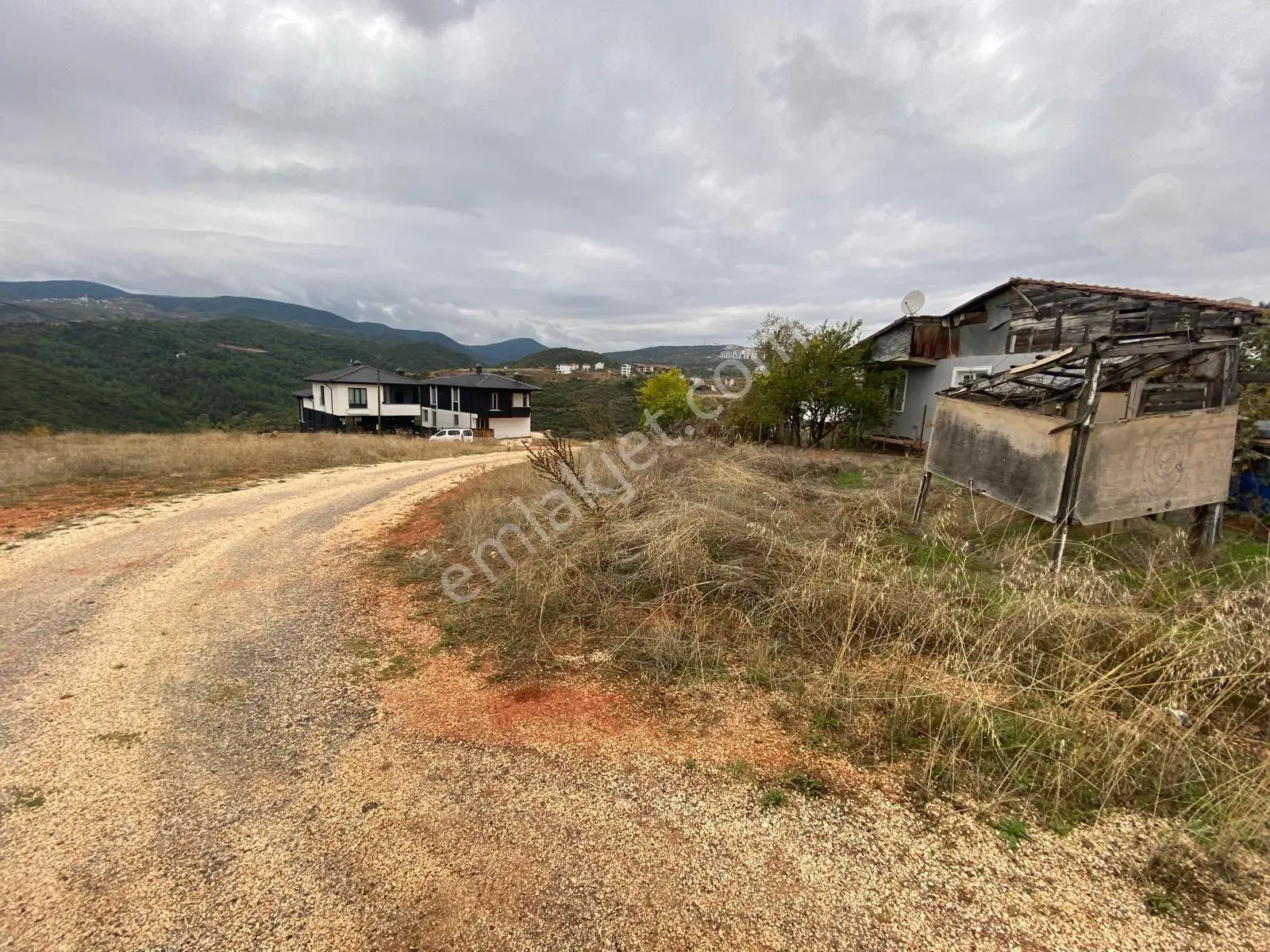 Bilecik Ertuğrulgazi'De Satılık 327 M² Doğa Manzaralı Arsa