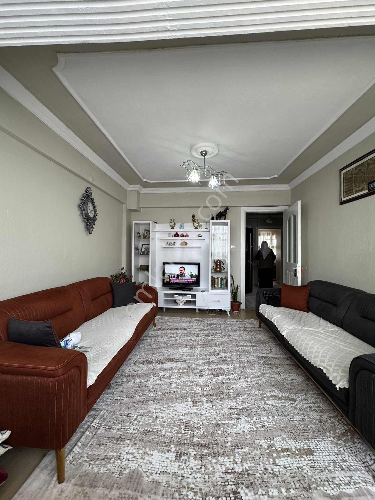 Buca Göksu Mah. 2.kat Satılık 2+1 D.gazlı Daire — fotoğraf 4
