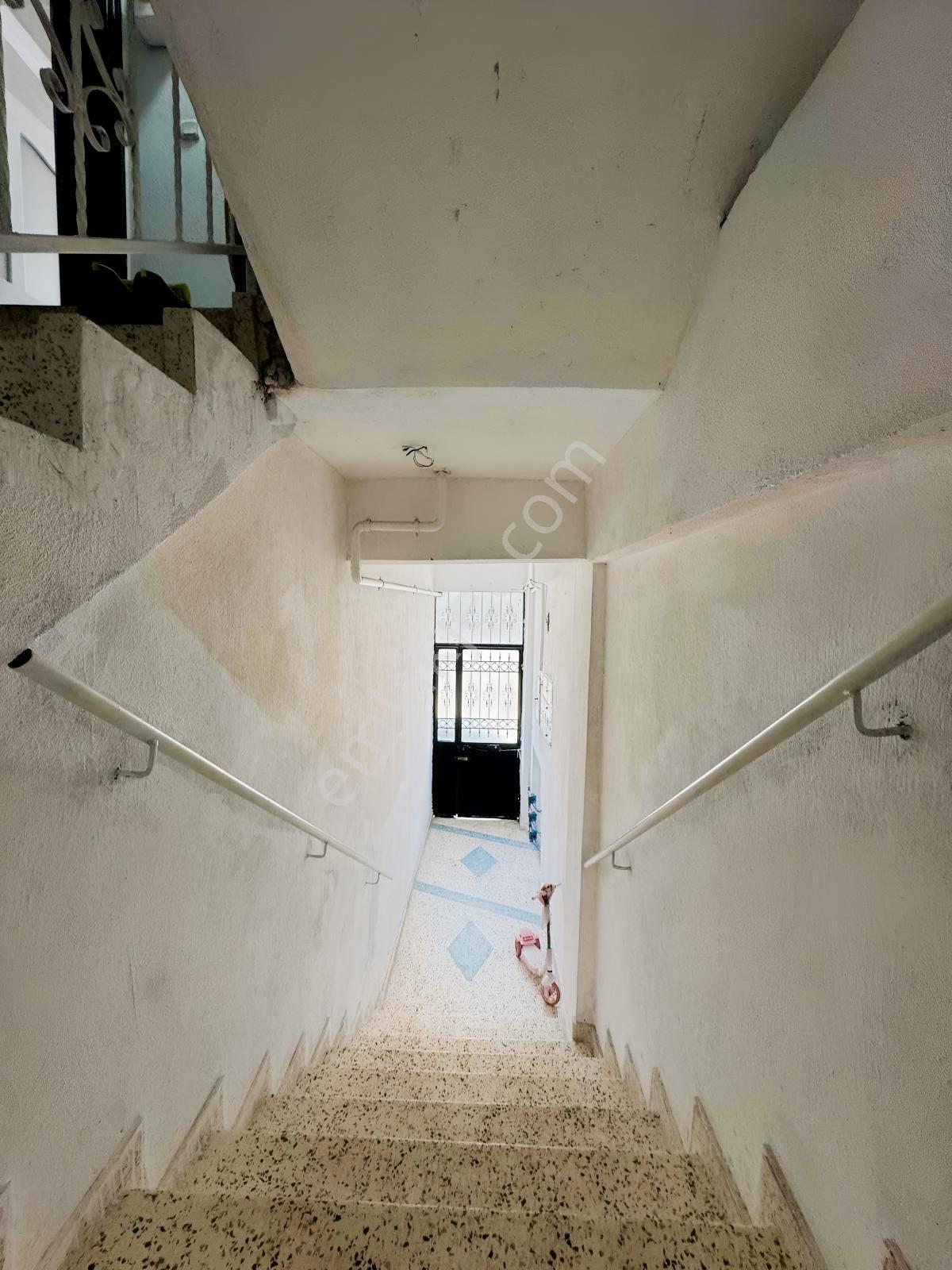 Buca Göksu Mah. 2.kat Satılık 2+1 D.gazlı Daire — fotoğraf 24