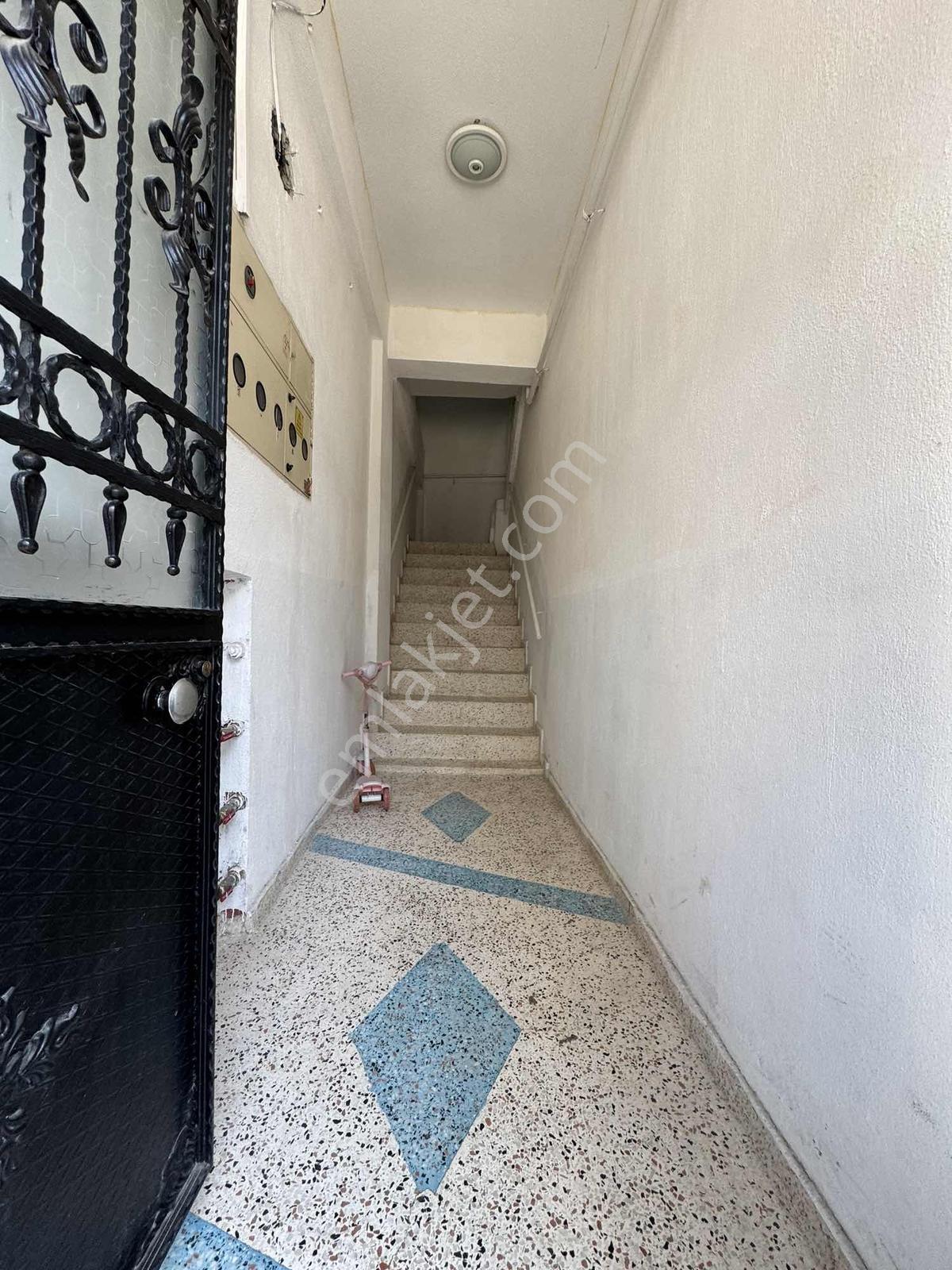 Buca Göksu Mah. 2.kat Satılık 2+1 D.gazlı Daire — fotoğraf 25