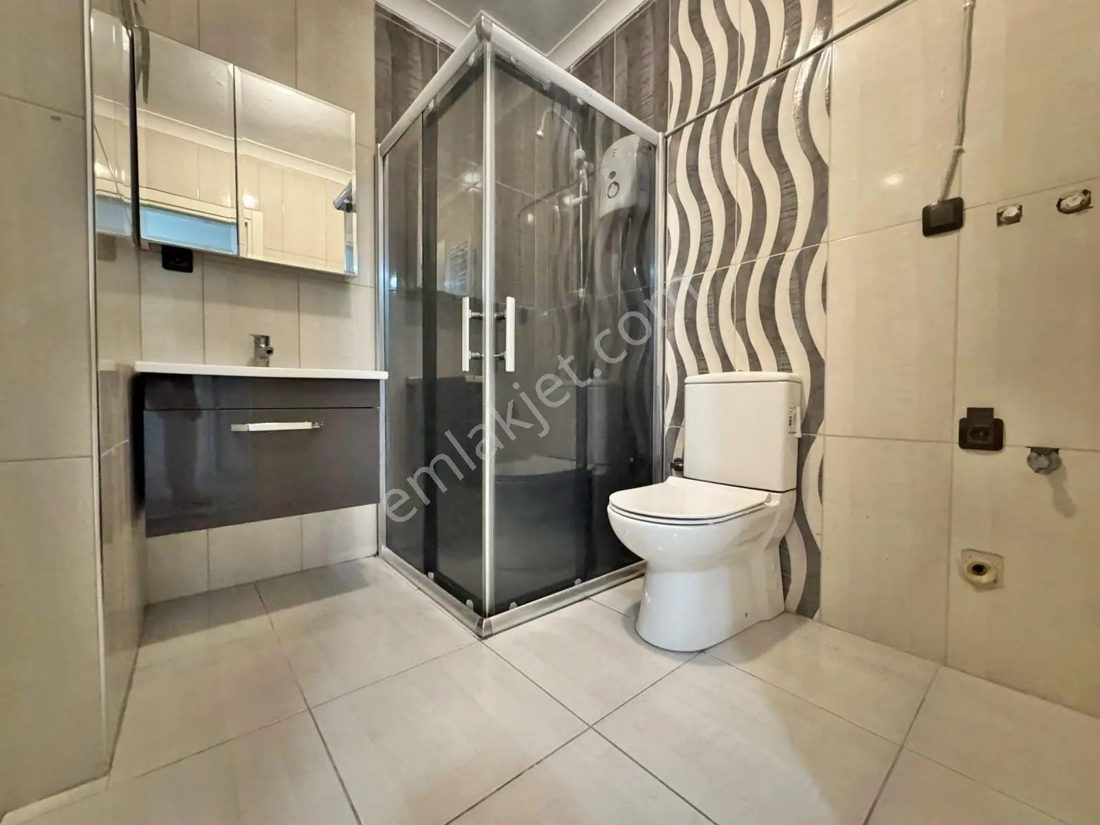 ▀güç'ten Akçayda Kazdağı Manzaralı Lüx Tasarım Kombili 1+1 Daire — fotoğraf 4