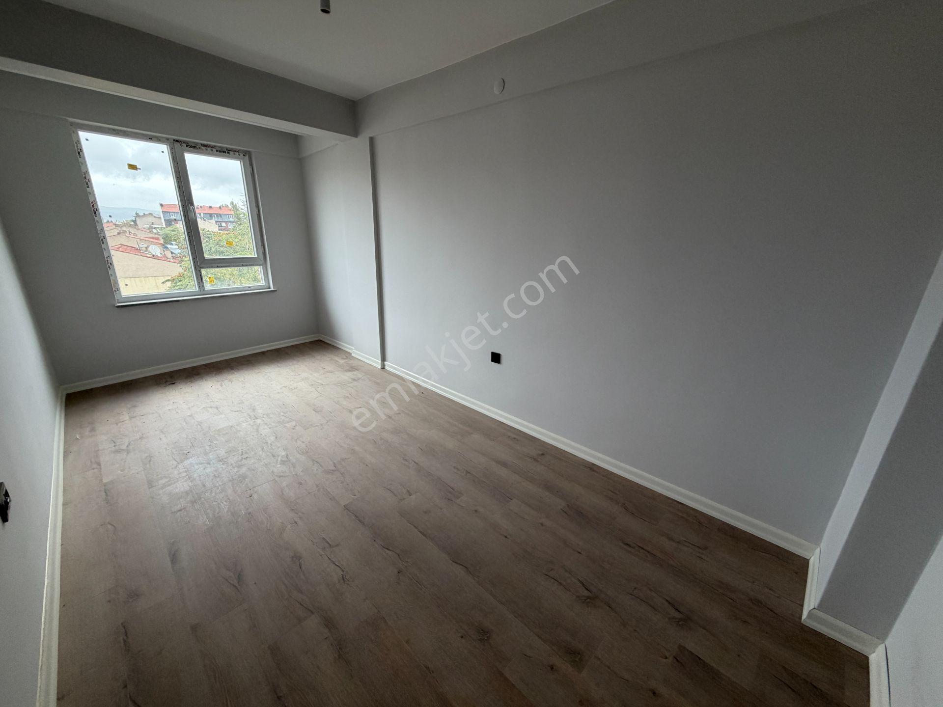 Estorıa'dan Büyükpark Yakını Geniş Balkonlu 2+1 Daire — fotoğraf 13