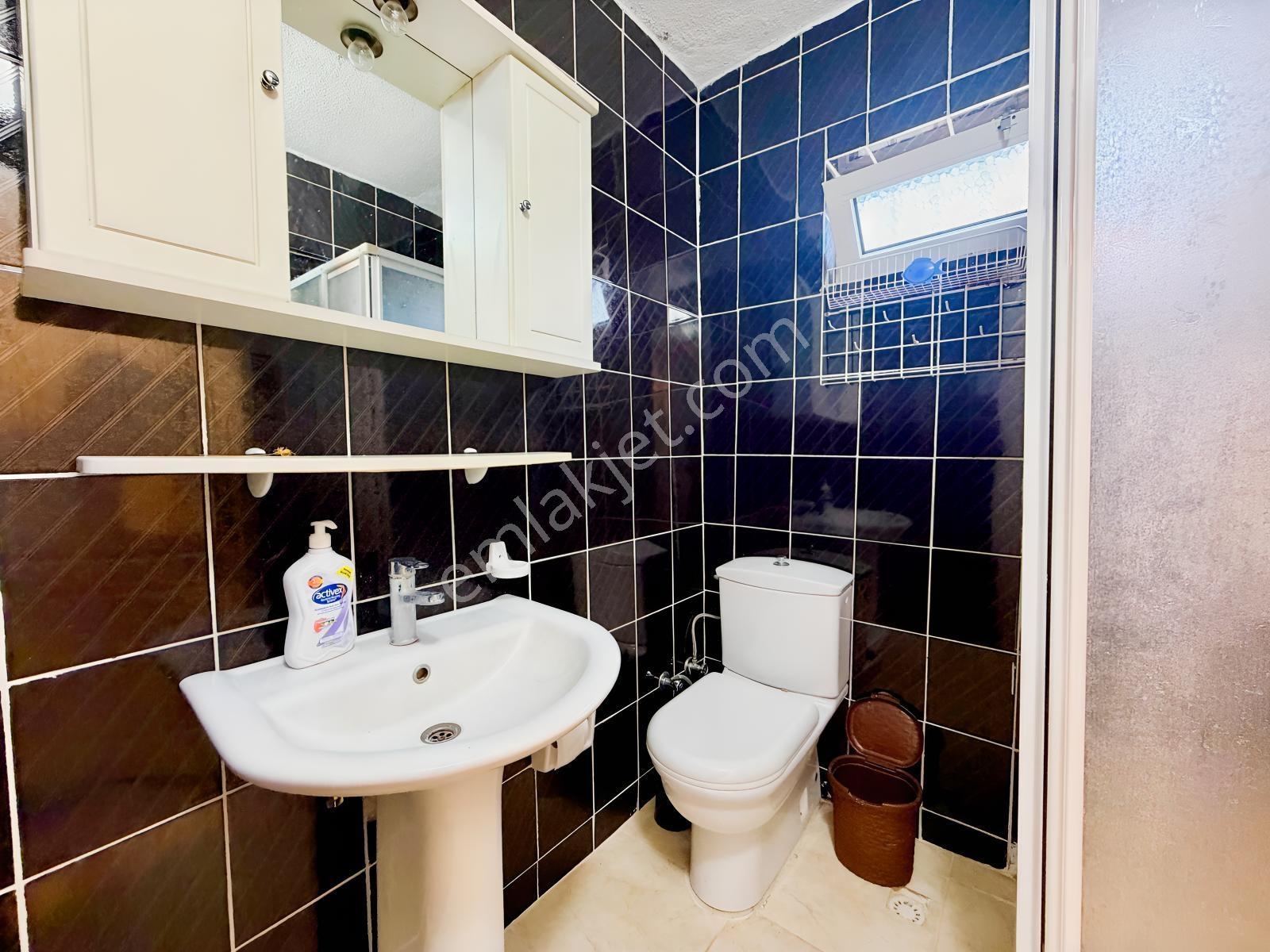 Kuşadası'nda Özel Plajlı Mistur Sitesinde Satılık Villa ! — fotoğraf 21